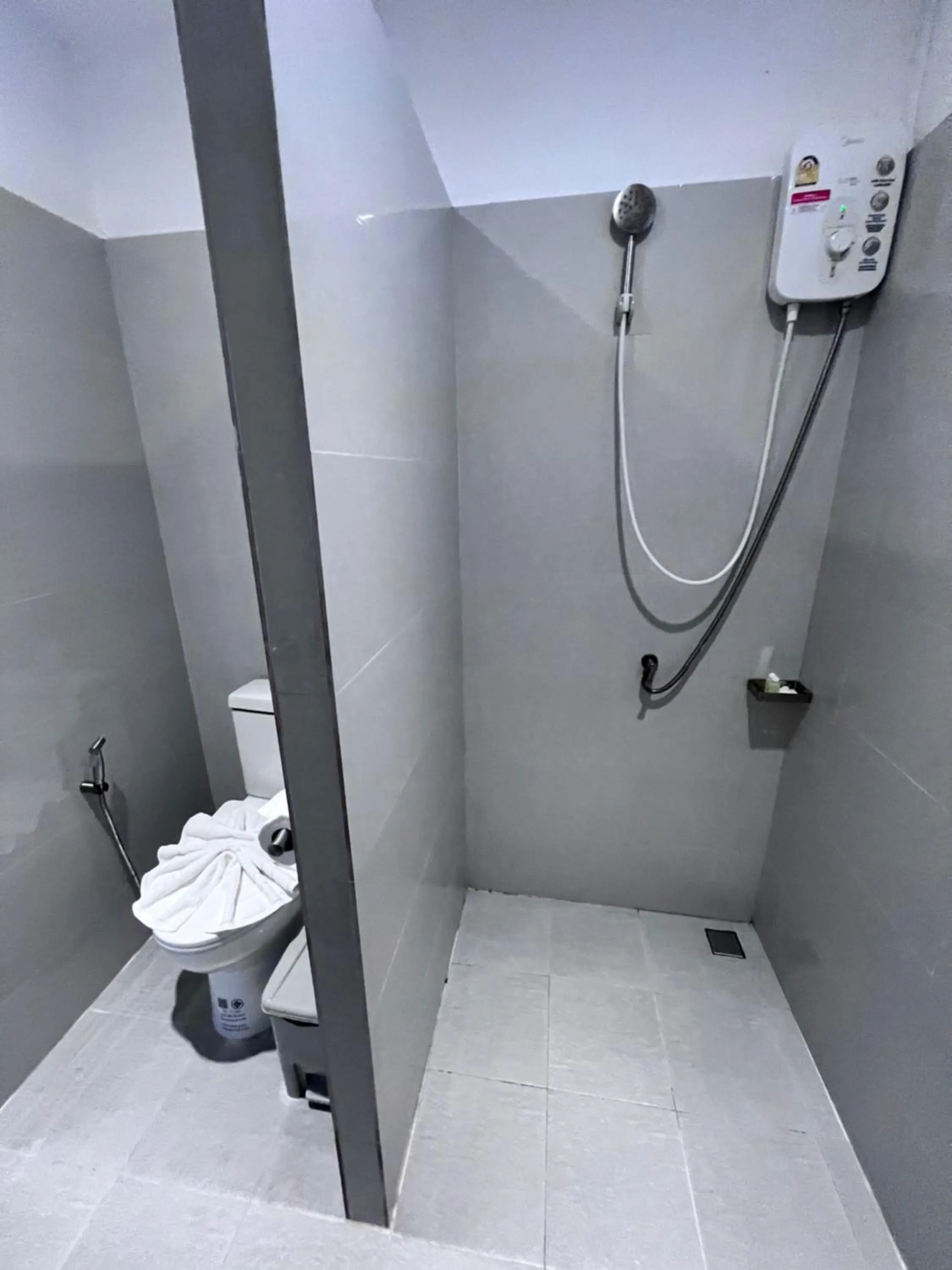 Shower in Three Trees Samui Resort - Sarocha Villa