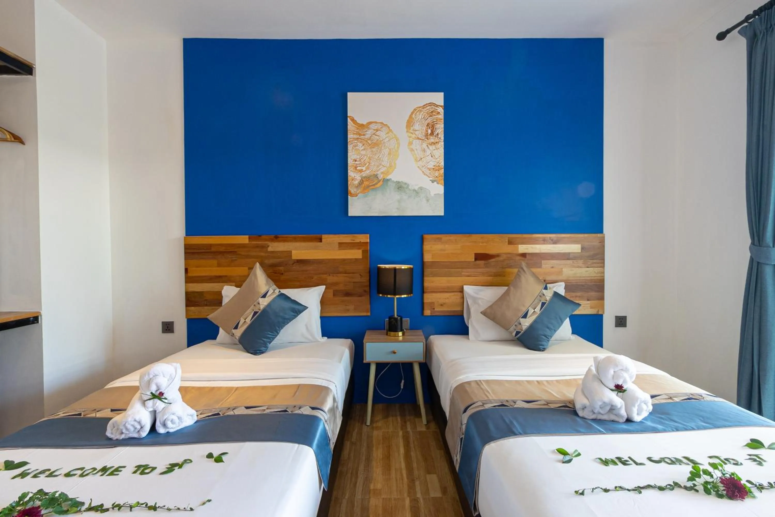 Bed in Three Trees Samui Resort - Sarocha Villa