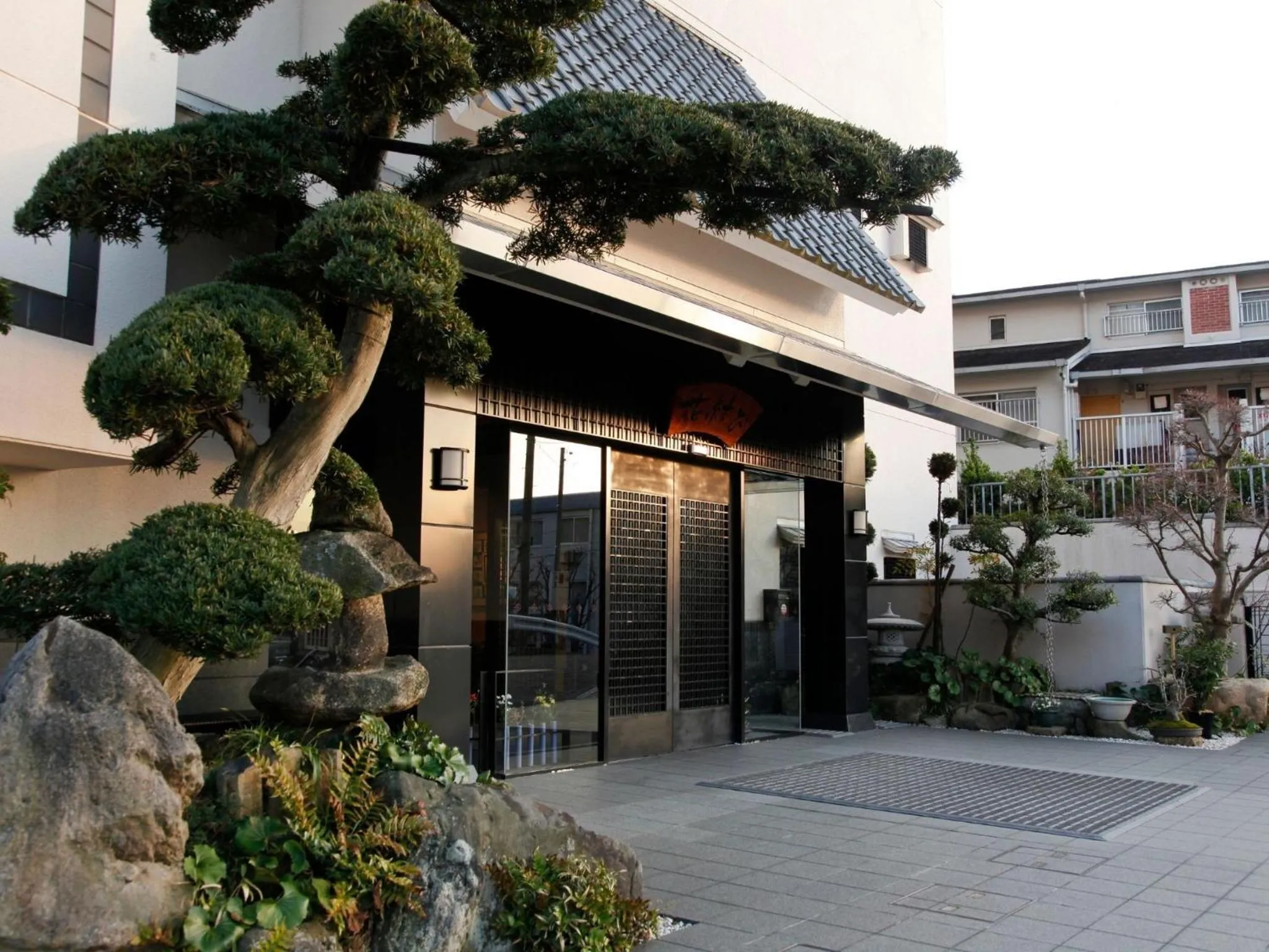 Facade/entrance in Arima Hot Spring Ryokan Hanamusubi