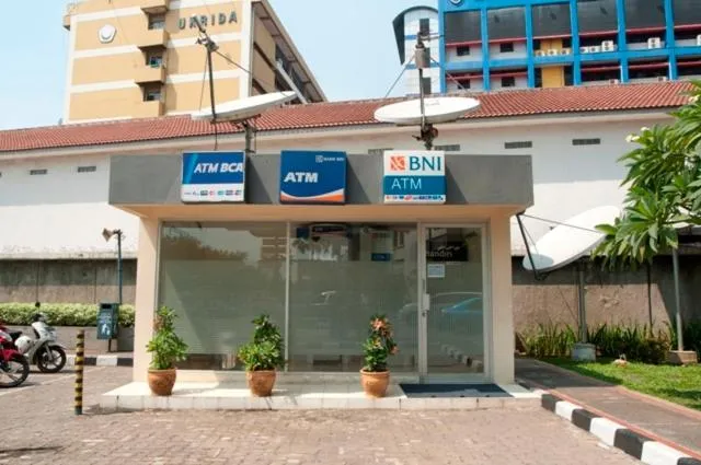 Area and facilities in Grand Tropic Suites Hotel