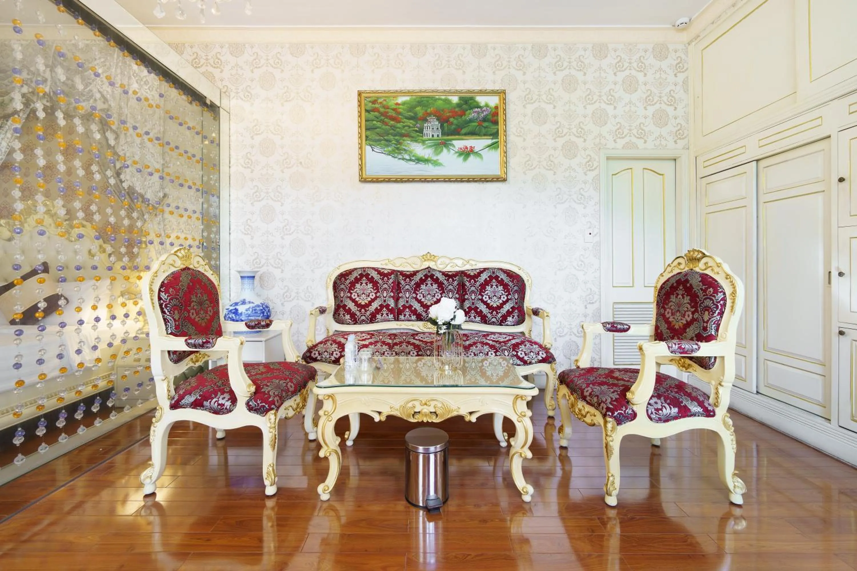 Living room in Victory Sai Gon Hotel