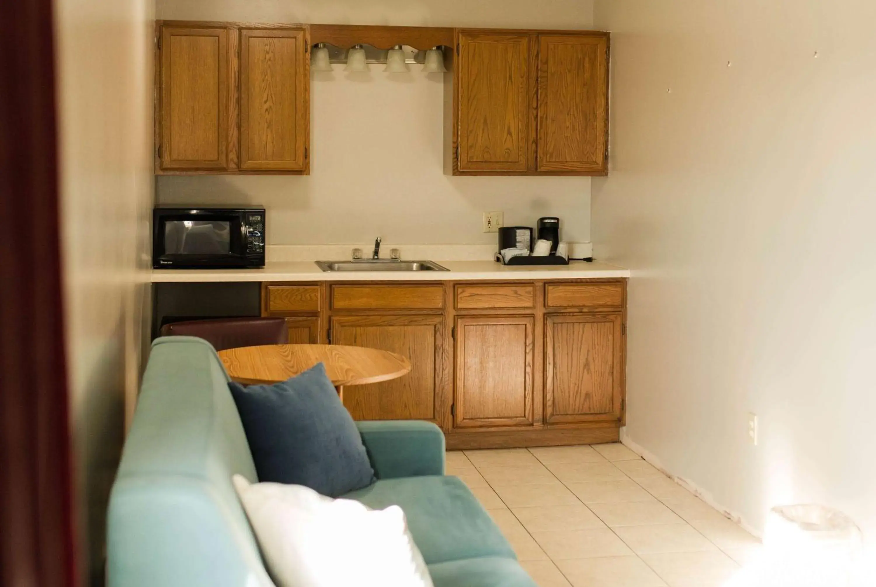 King Suite - Non-Smoking in Travelodge by Wyndham Escanaba King Suite - Non-Smoking in Travelodge by Wyndham Escanaba