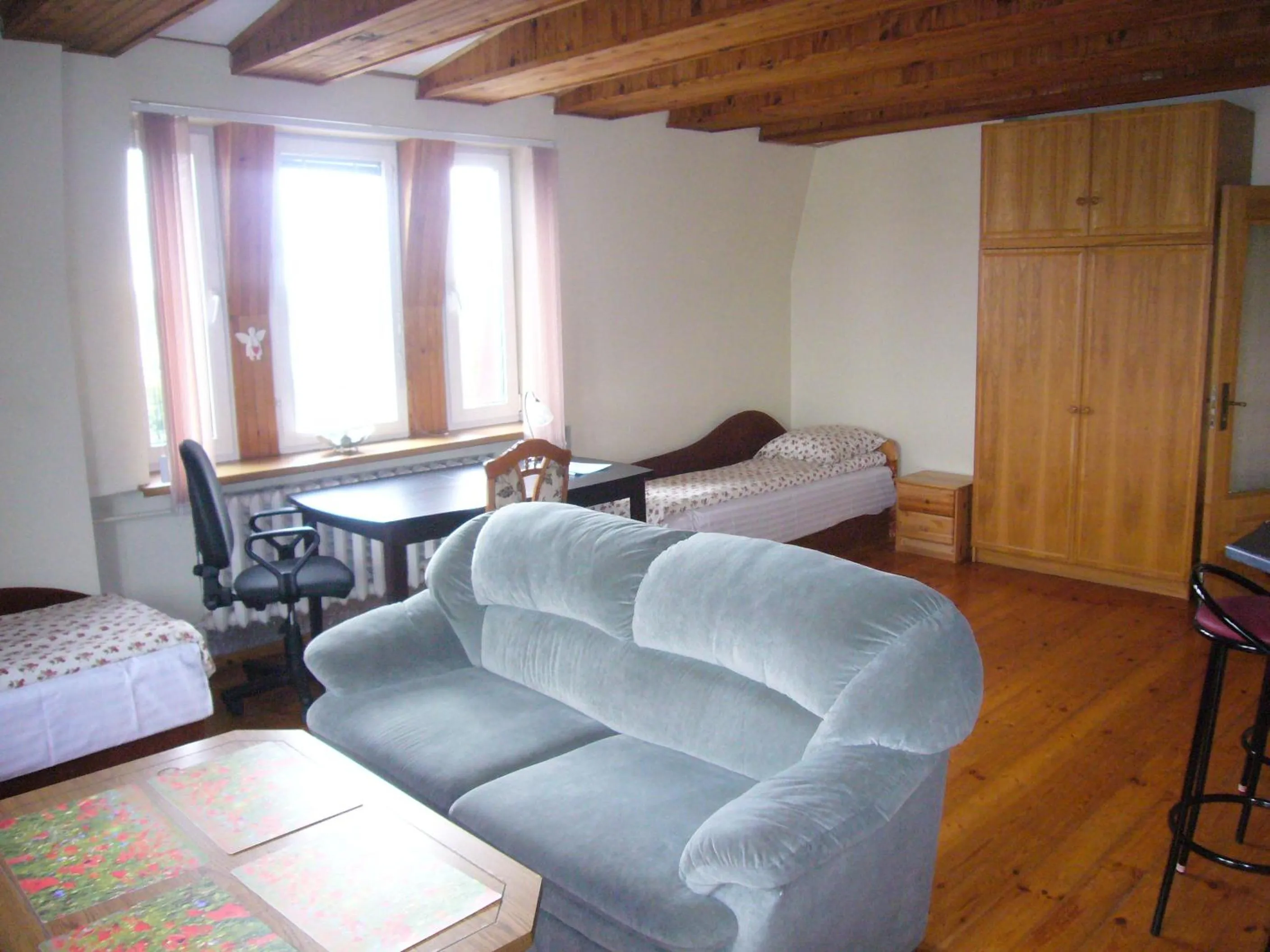 Living room, Bed in Family