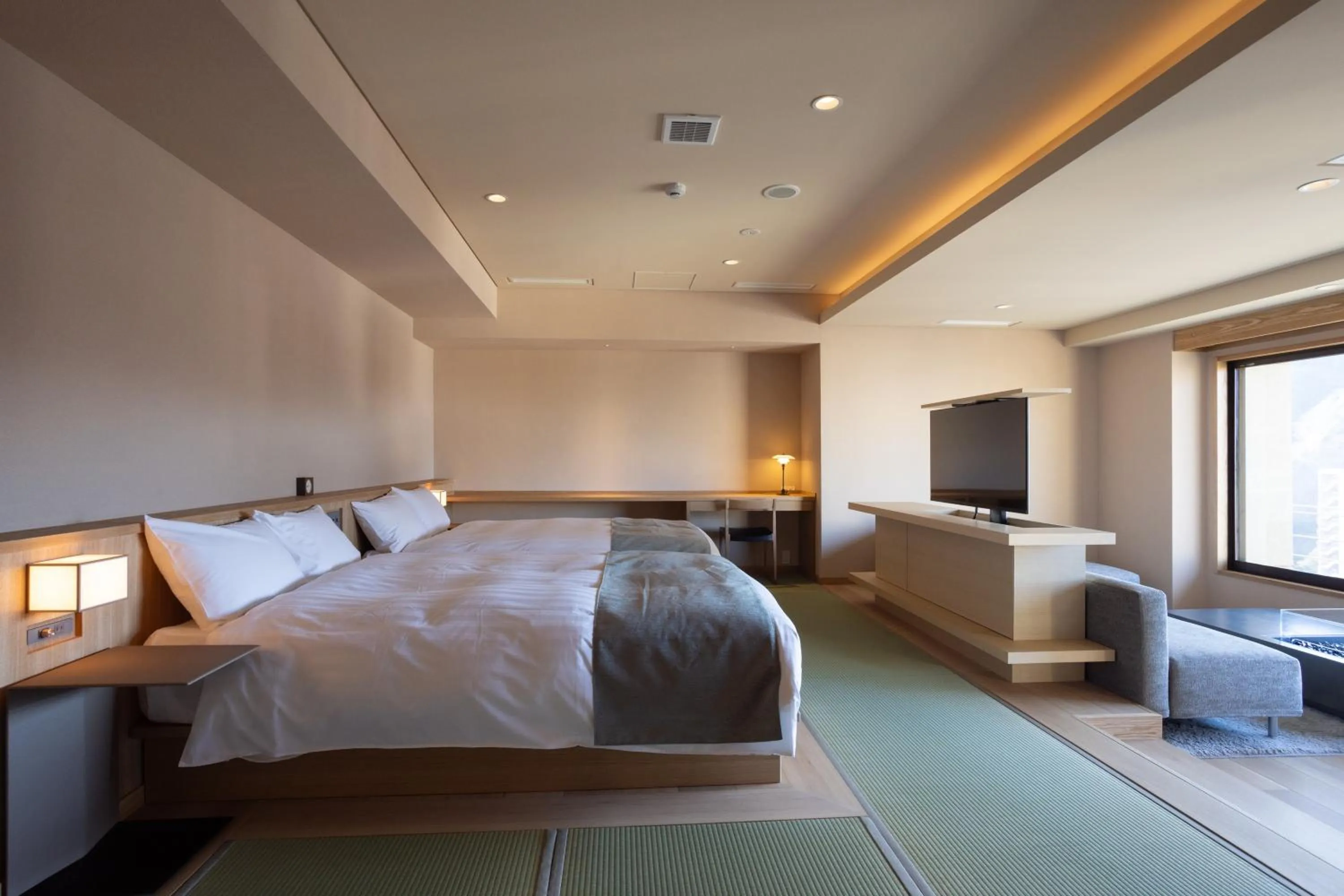 Bed in Arima Onsen Takayamaso Hanano