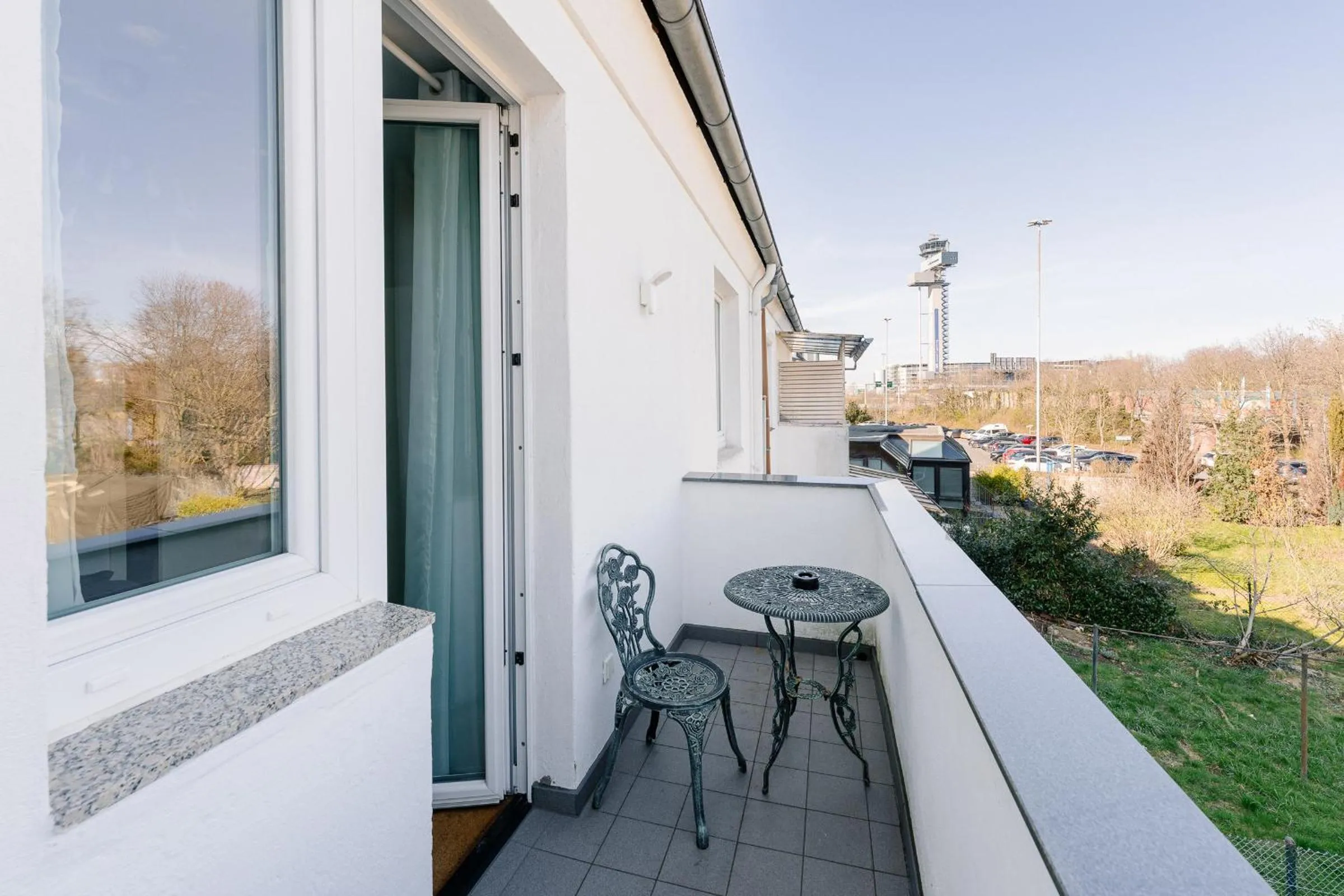 View (from property/room) in GästeHaus am Flughafen Düsseldorf