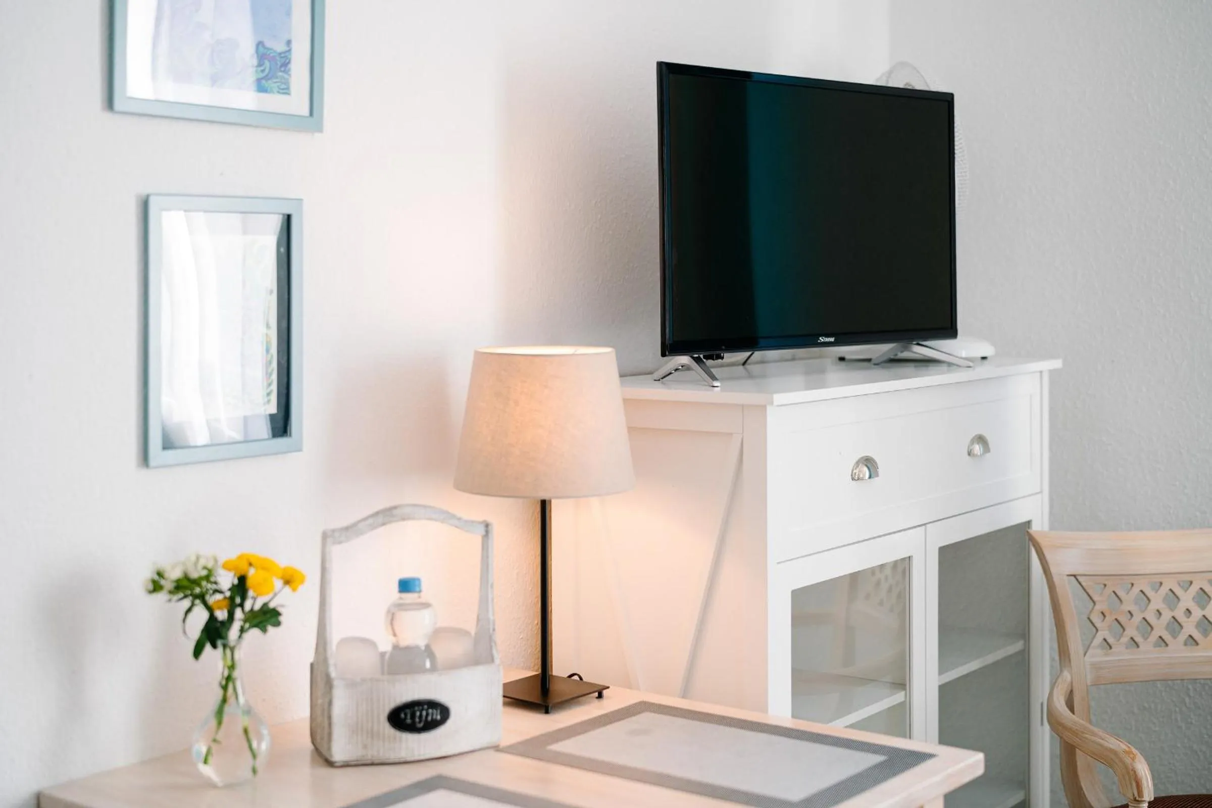 TV and multimedia in GästeHaus am Flughafen Düsseldorf