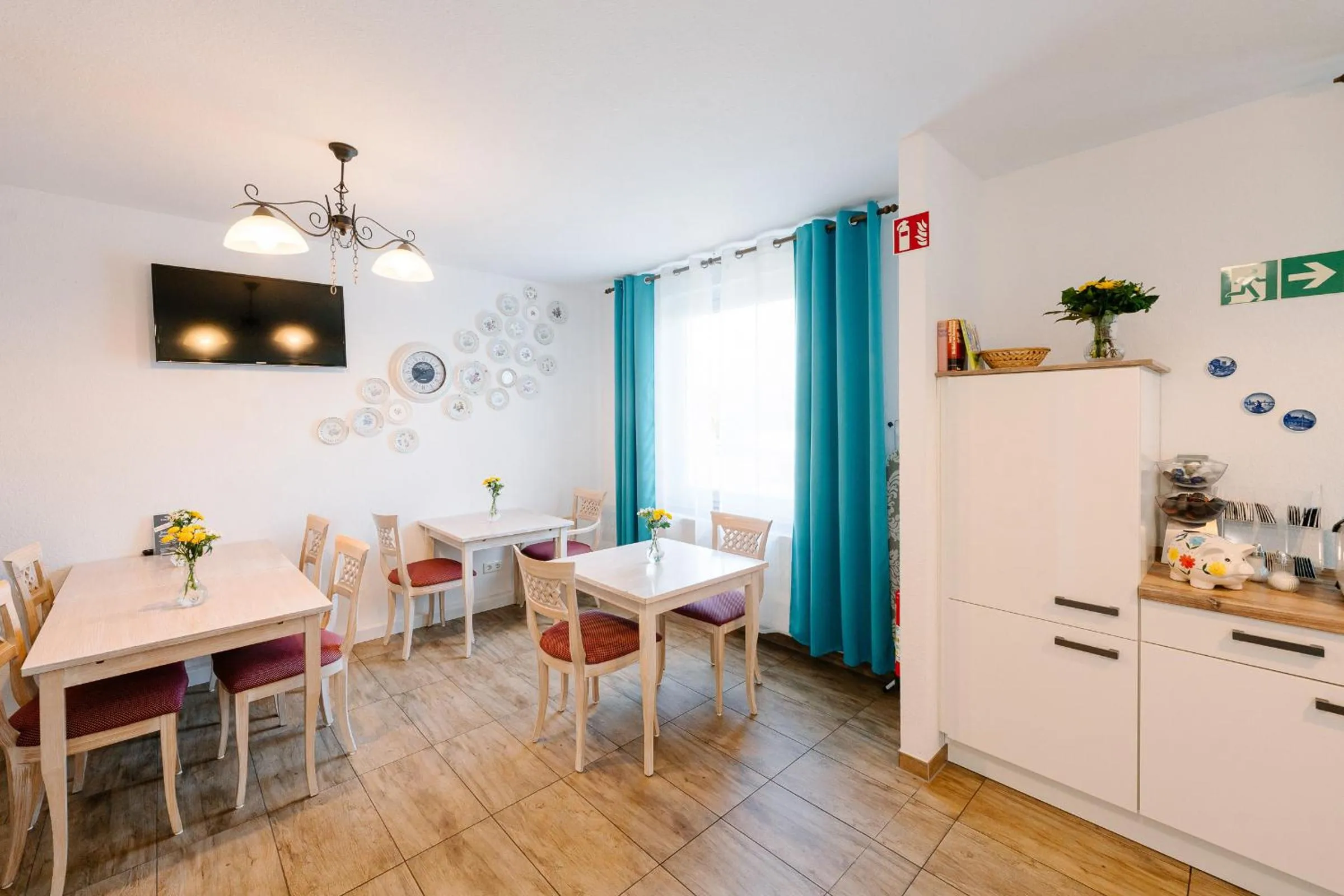 Kitchen or kitchenette in GästeHaus am Flughafen Düsseldorf