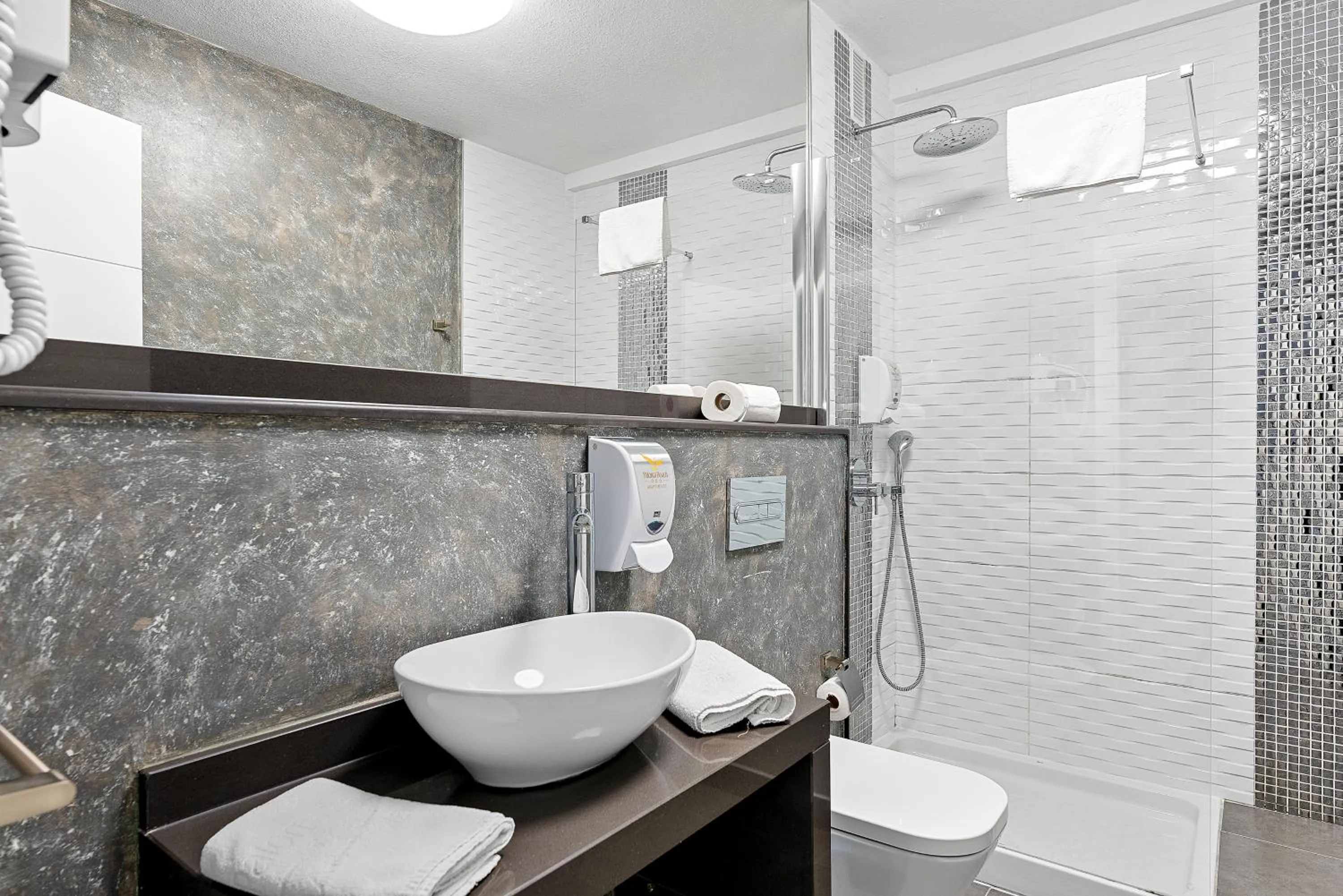 Shower in Paloma Beach Apartments