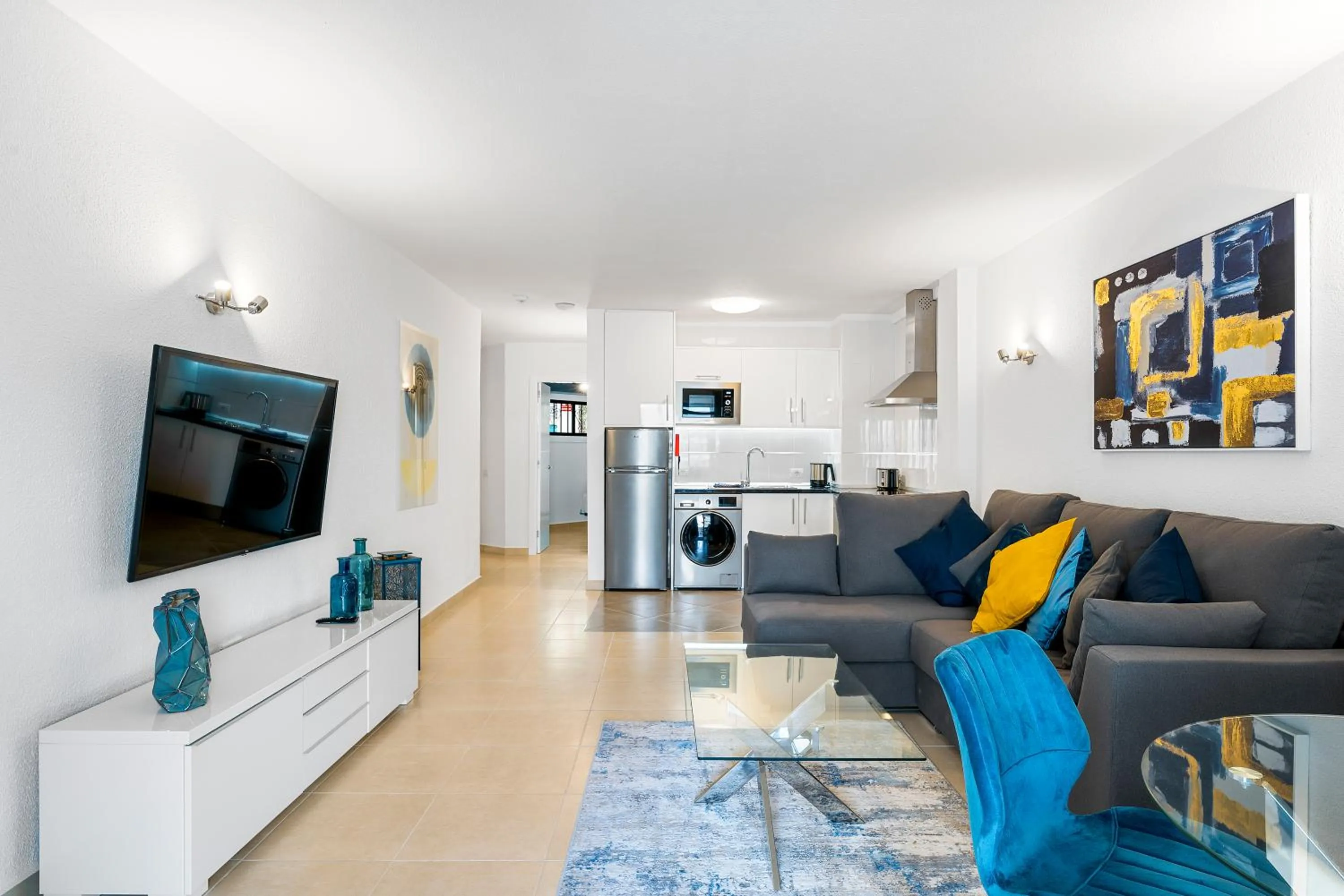 Living room in Paloma Beach Apartments