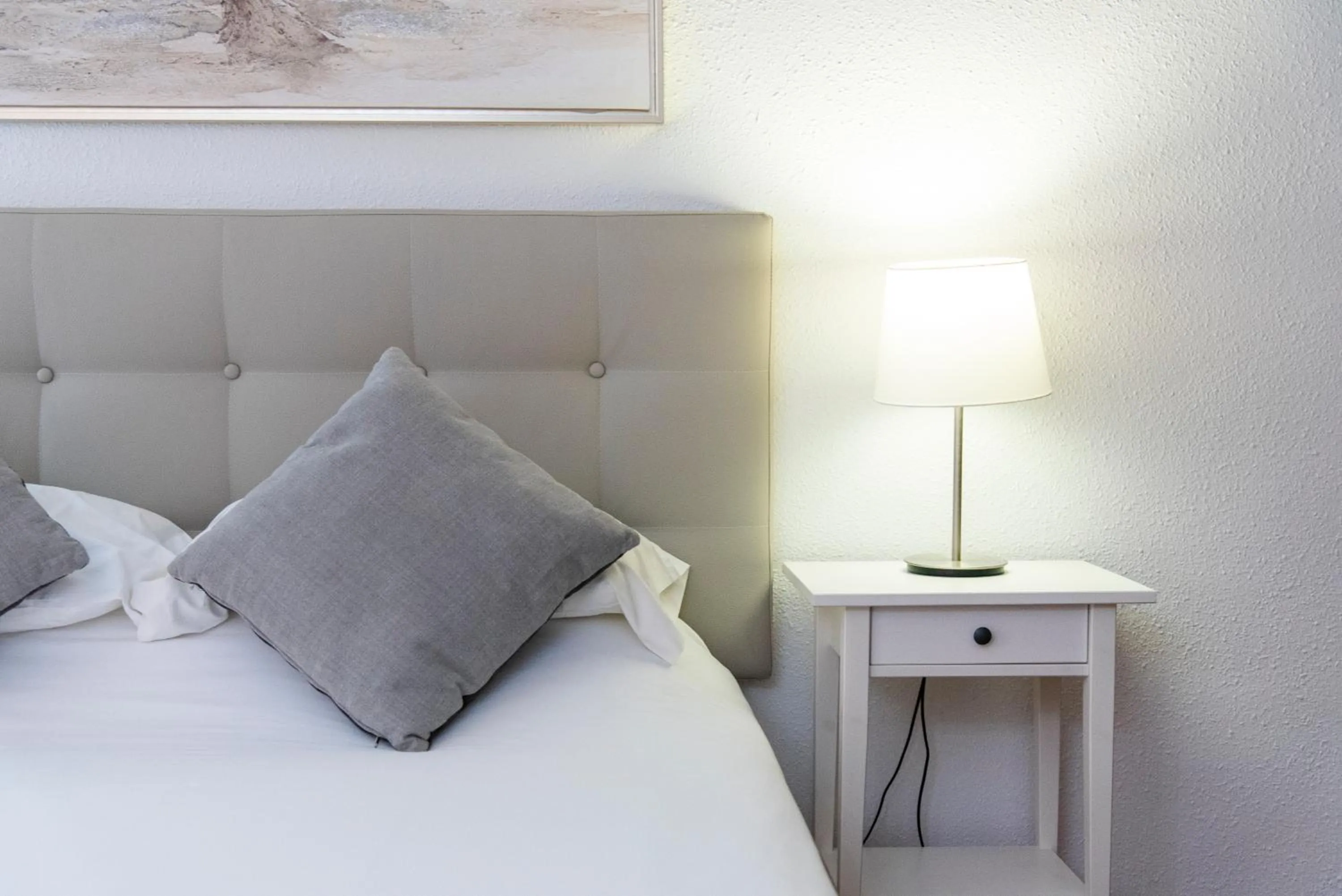 Bedroom, Bed in Paloma Beach Apartments