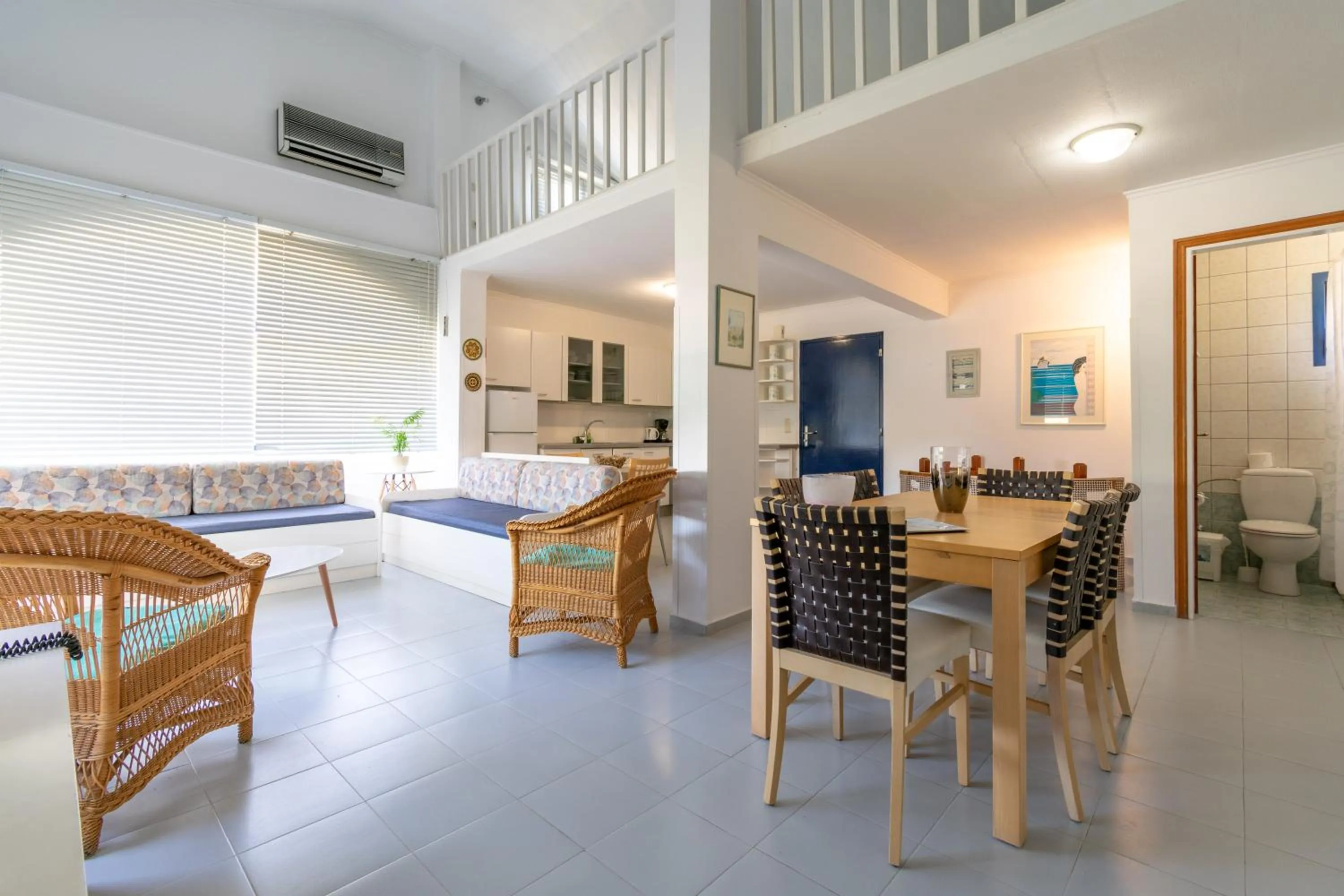 Dining area in Govino Bay