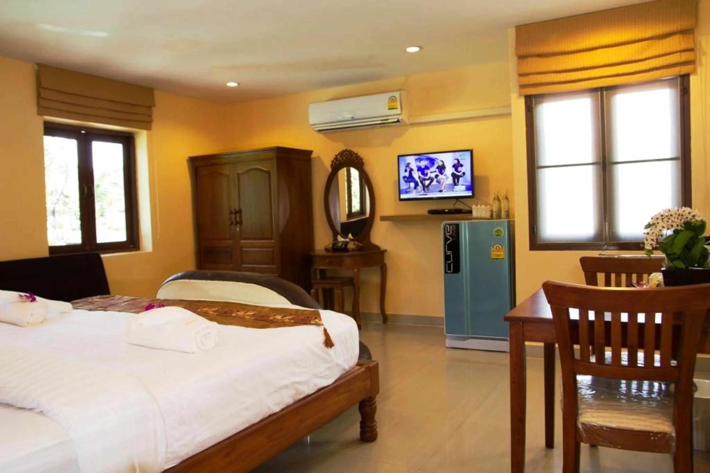 Bedroom, Bed in Hathai House