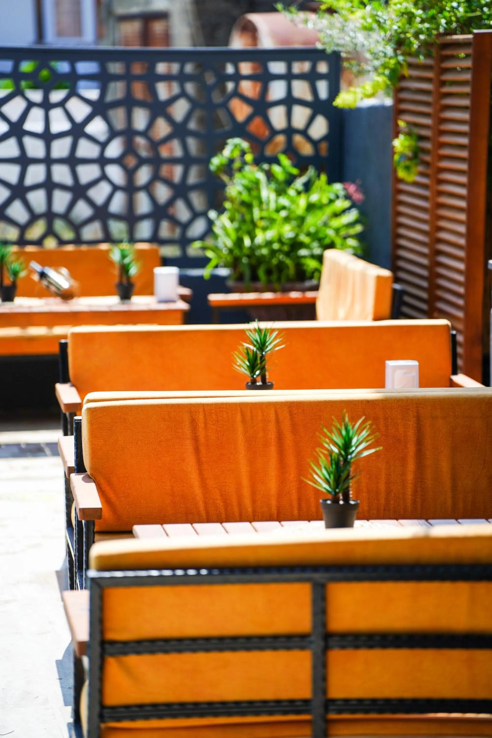 Four Seasons Apart Hotel