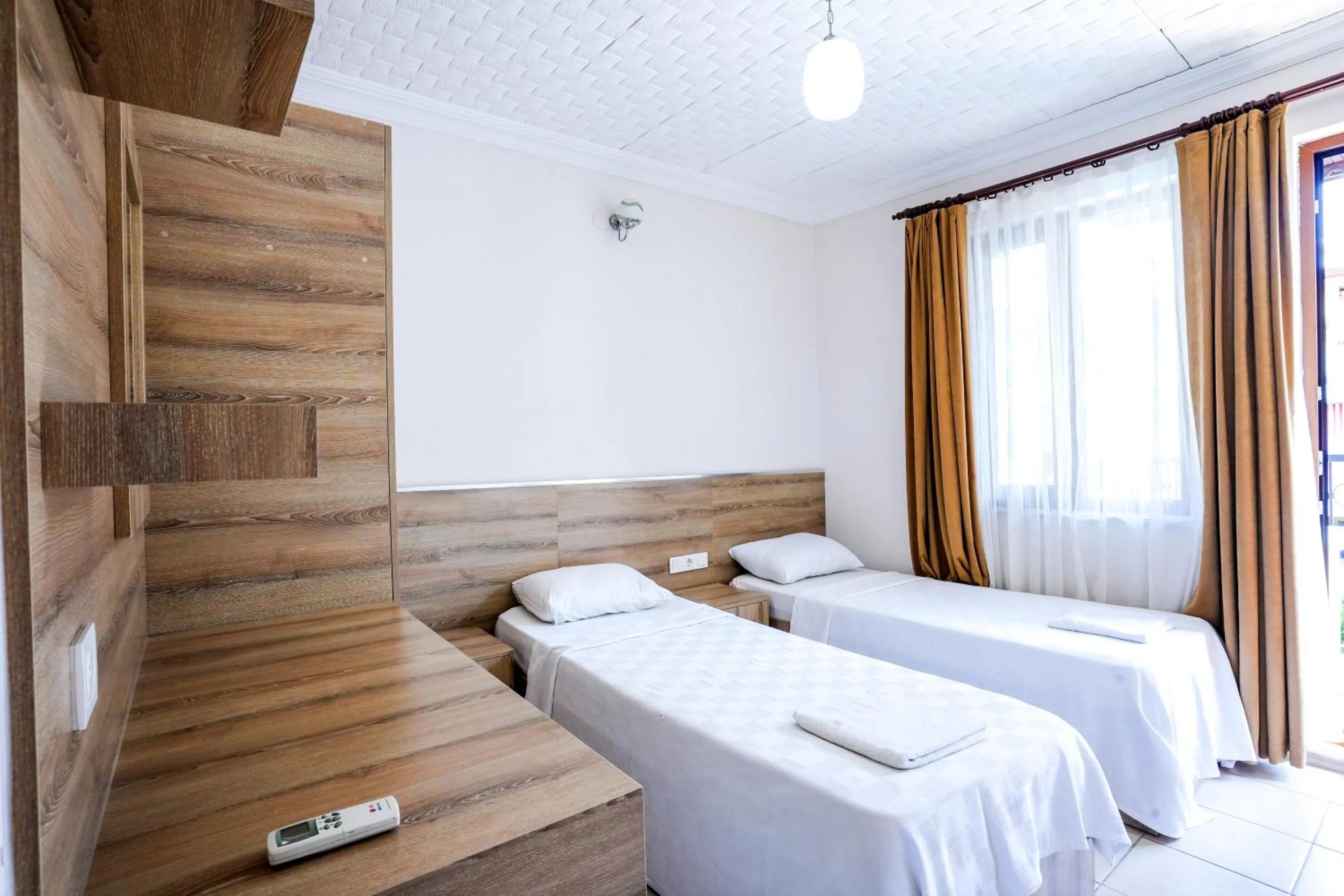 Four Seasons Apart Hotel