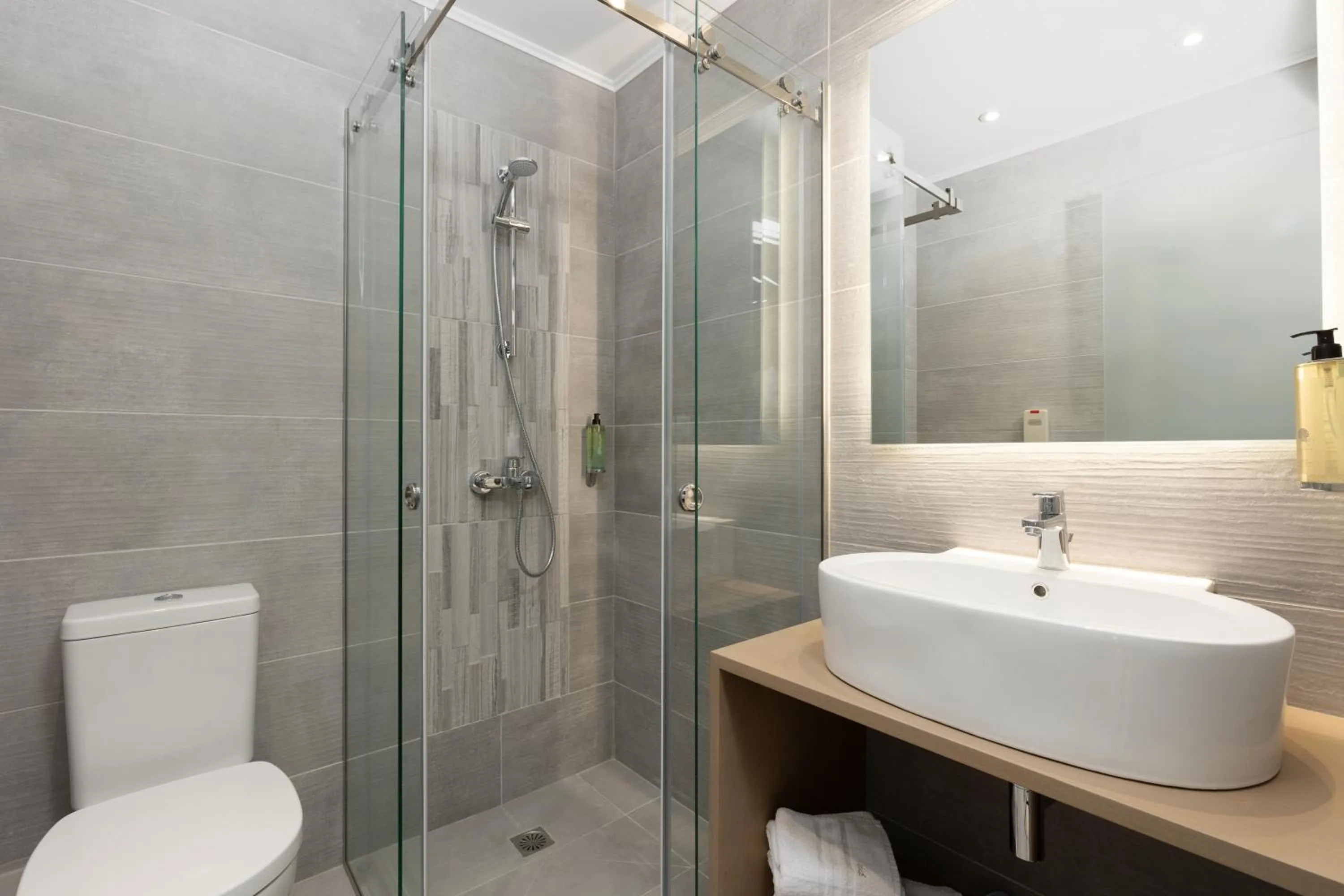 Bathroom in Paradise Hotel Corfu