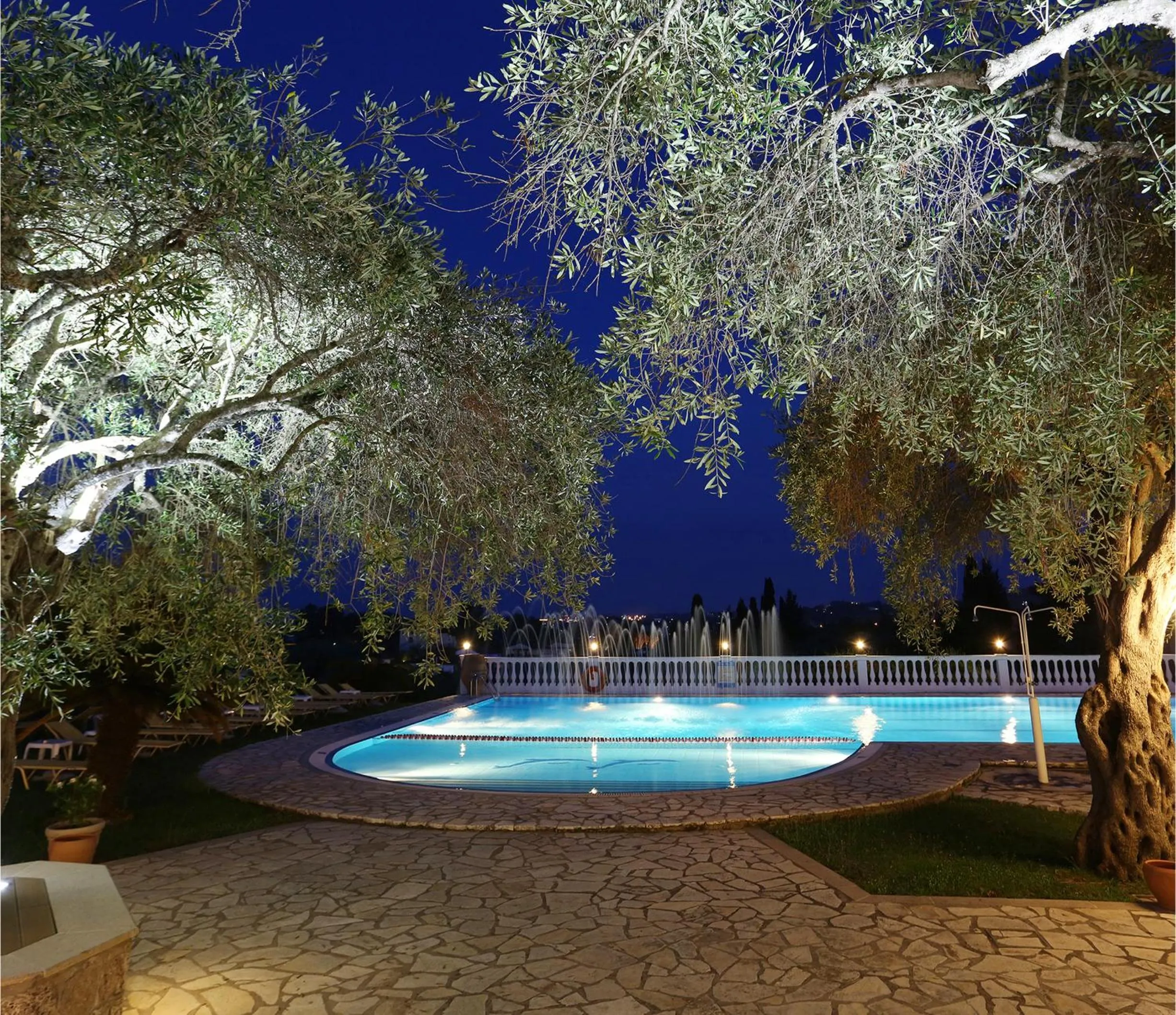 Swimming pool in Paradise Hotel Corfu