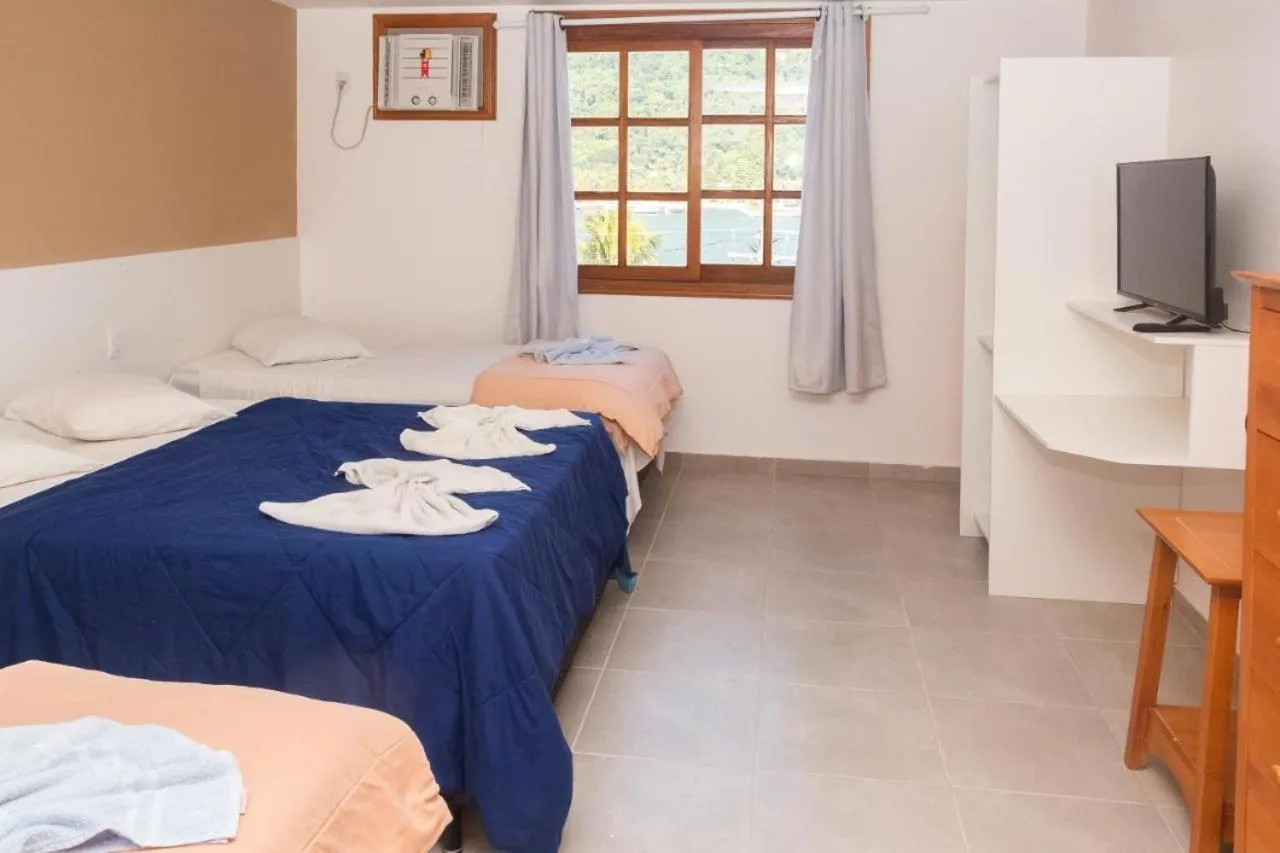 Bed in Itacuruçá Inn