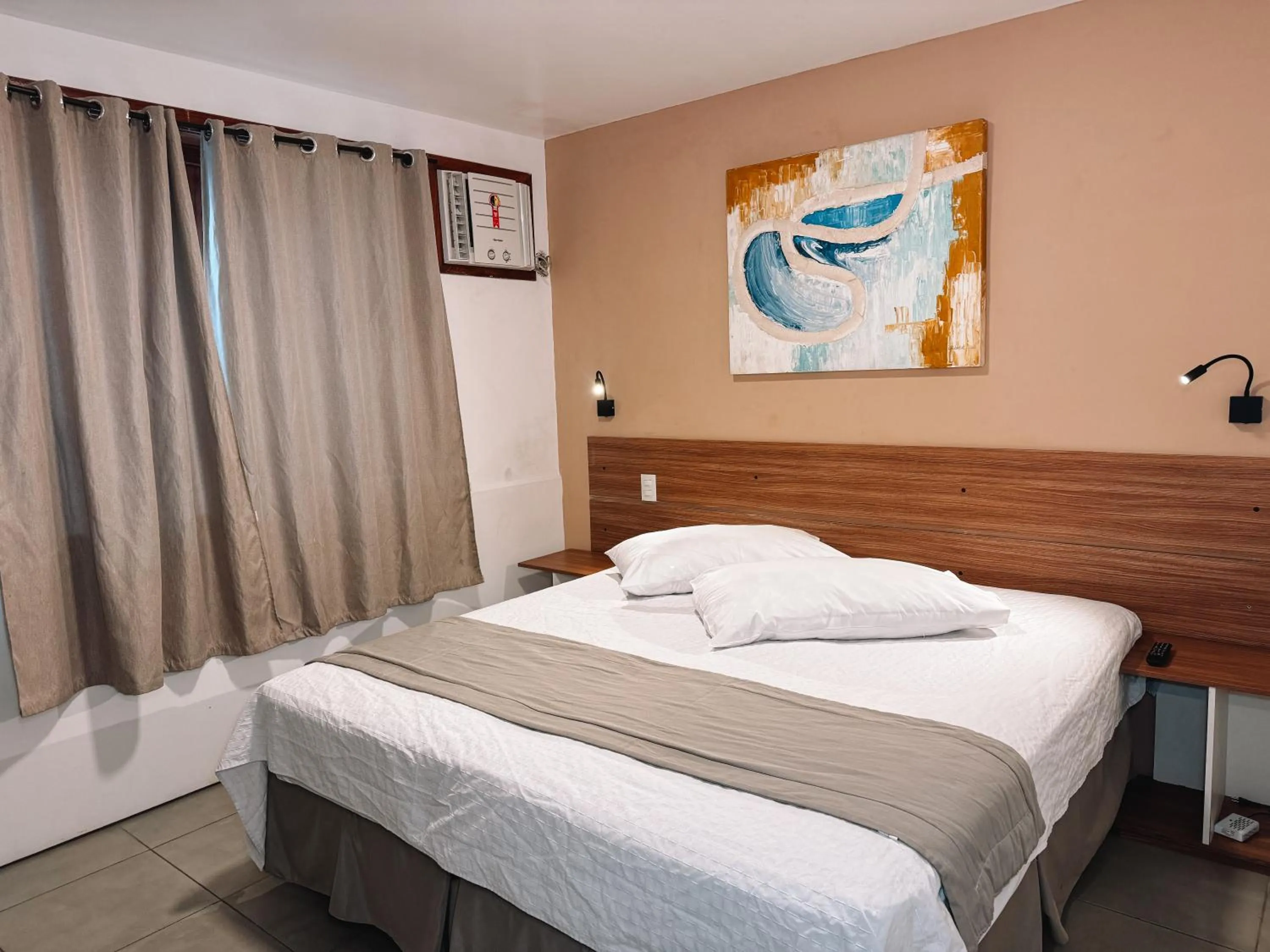 Bed in Itacuruçá Inn