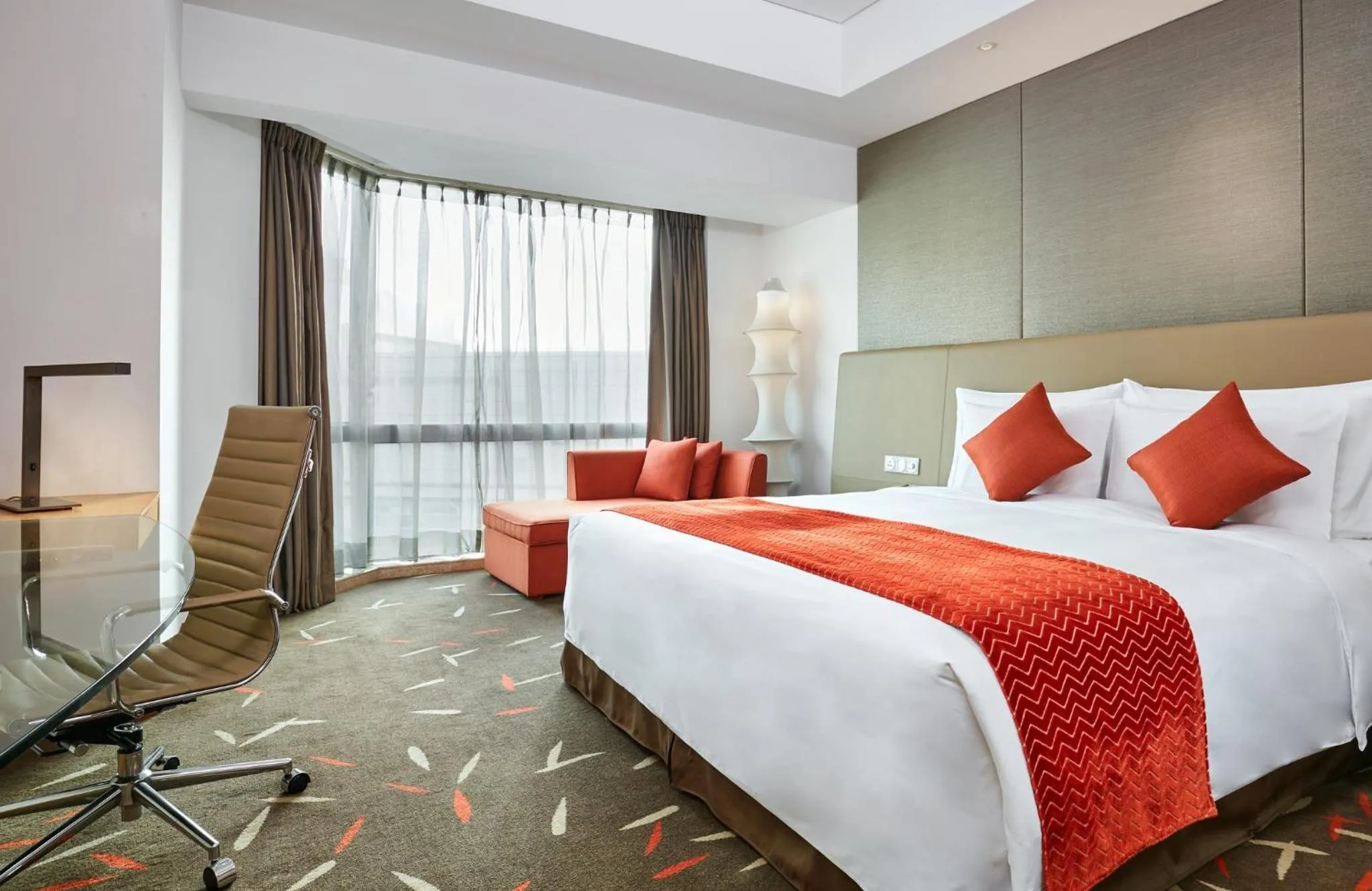 Photo of the whole room, Bed in Crowne Plaza Zhongshan Wing On City by IHG