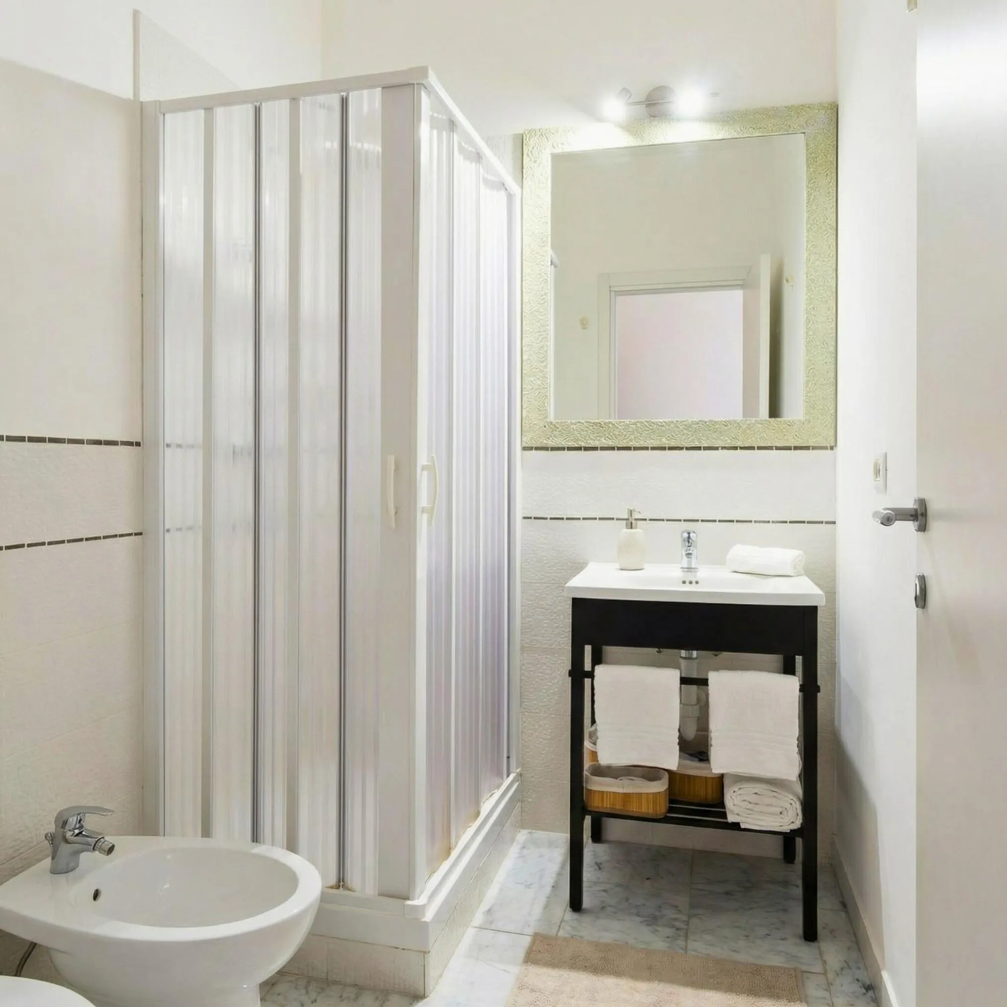 Toilet in Melo Accommodations