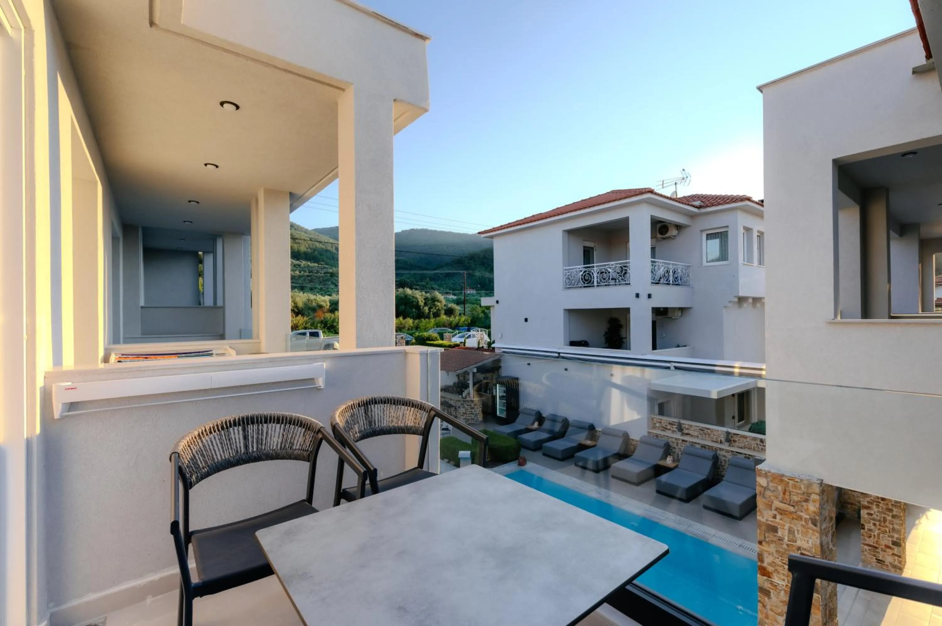 Property building in Metsikas Residence