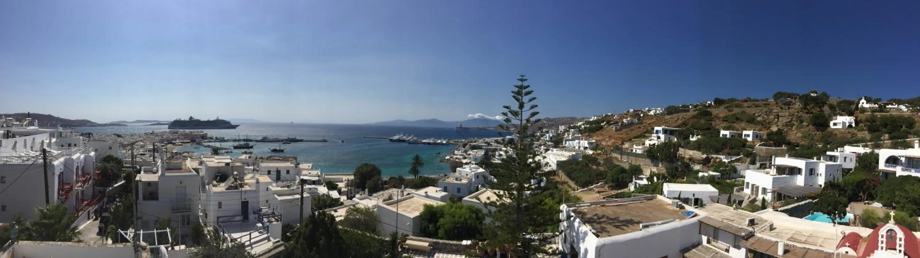 Decorative detail in Studios & Suites Rania