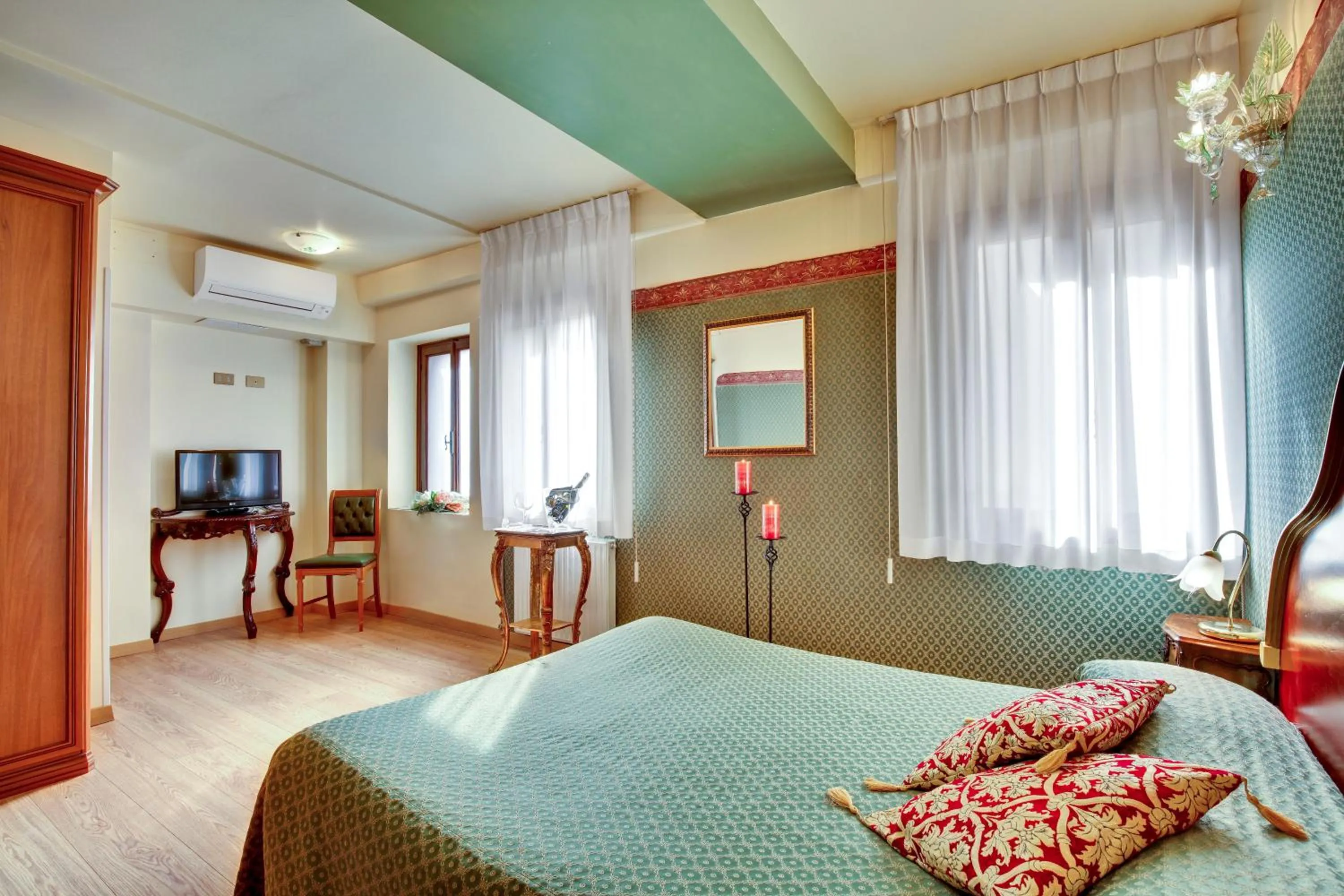 Photo of the whole room, Bed in Locanda Antico Fiore