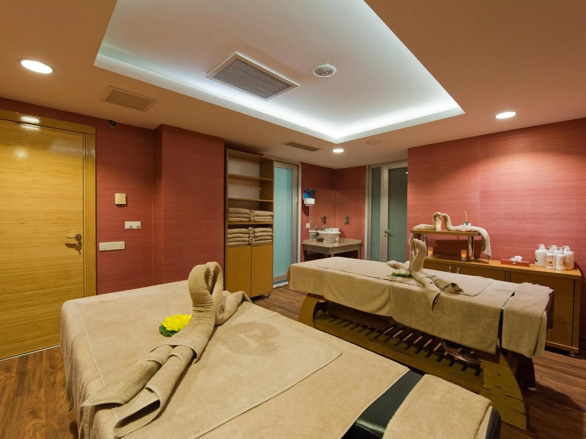 Spa and wellness centre/facilities in Elegance Resort Hotel & SPA Wellness-Aqua