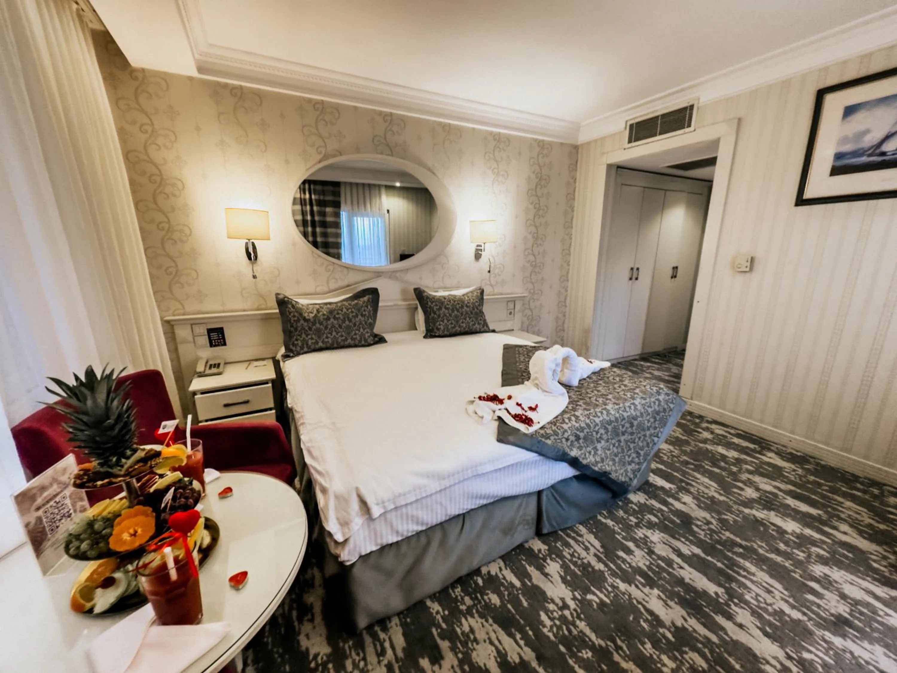 Bed in Elegance Resort Hotel & SPA Wellness-Aqua