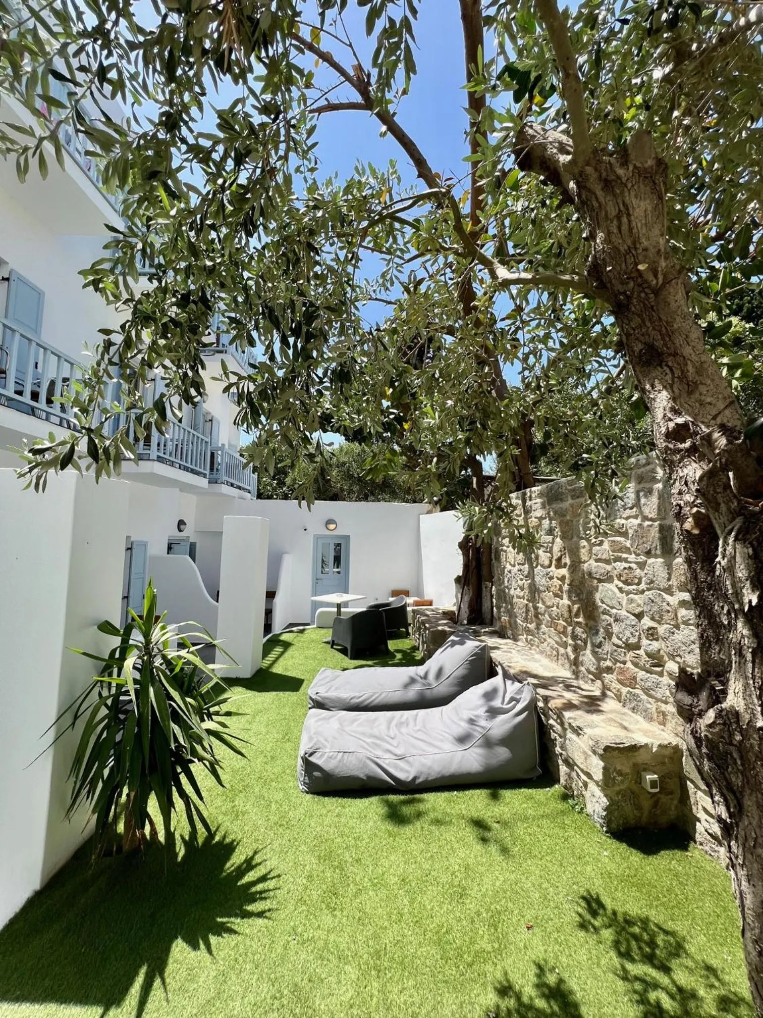 Garden in Matogianni Hotel