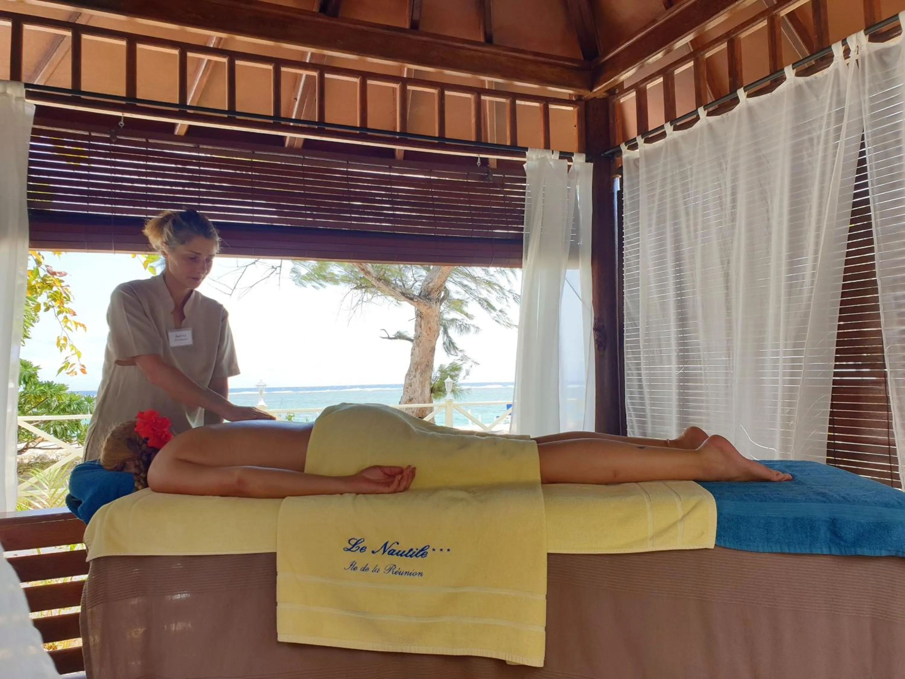 Massage in Le Nautile Beachfront
