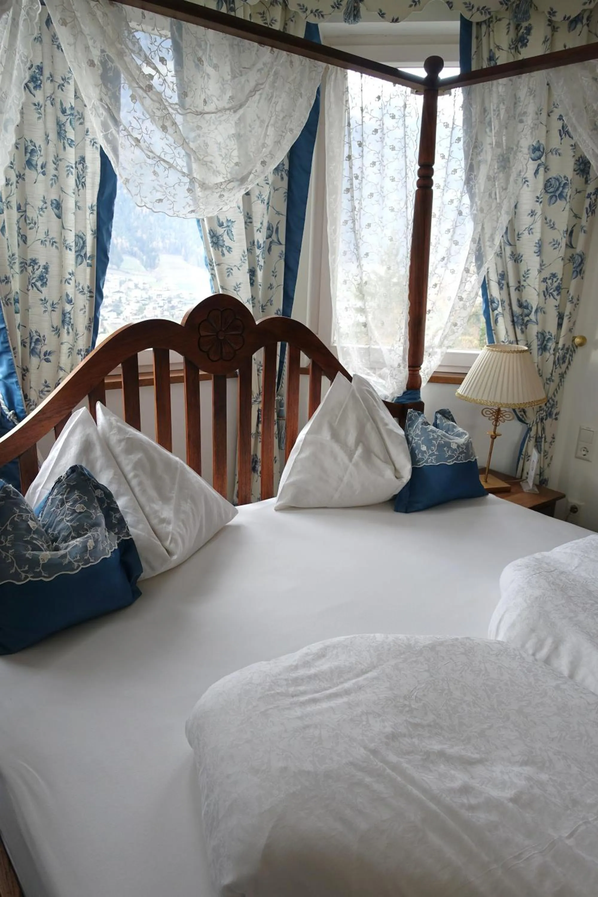 Bedroom, Bed in Hotel Finkennest - Panoramic Garden Resort