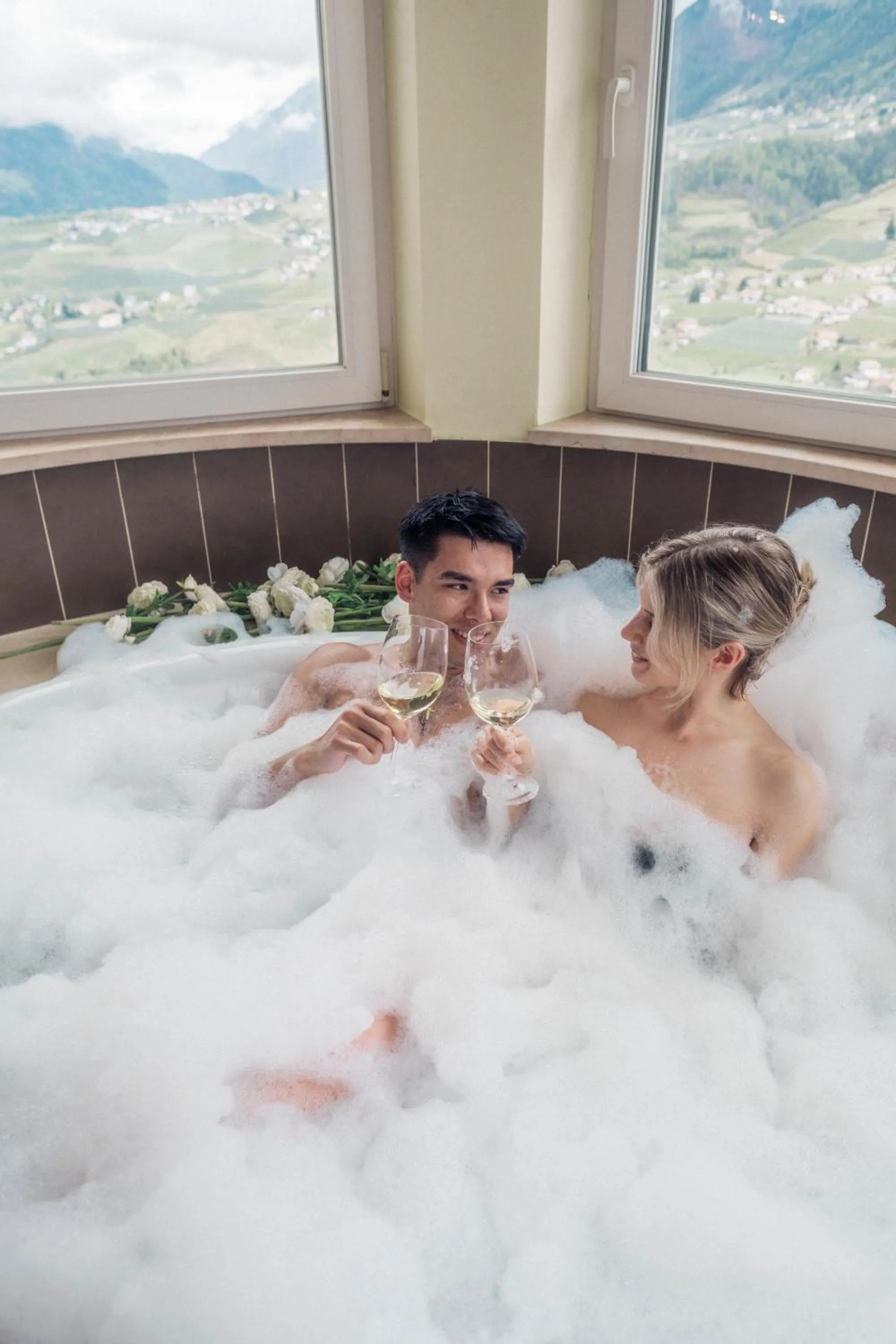 Hot Tub in Hotel Finkennest - Panoramic Garden Resort