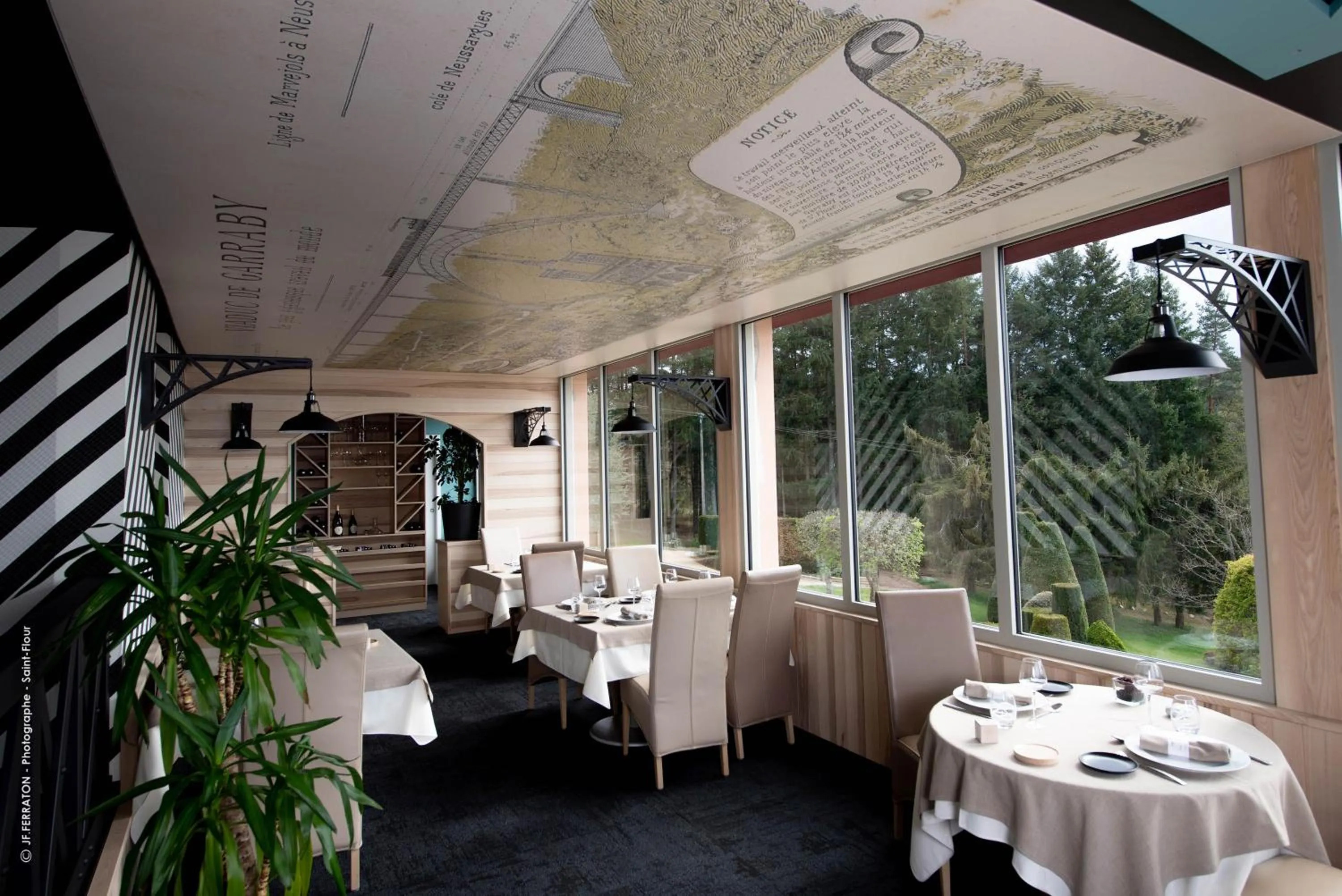 Restaurant/places to eat in Logis Hôtel Beau Site