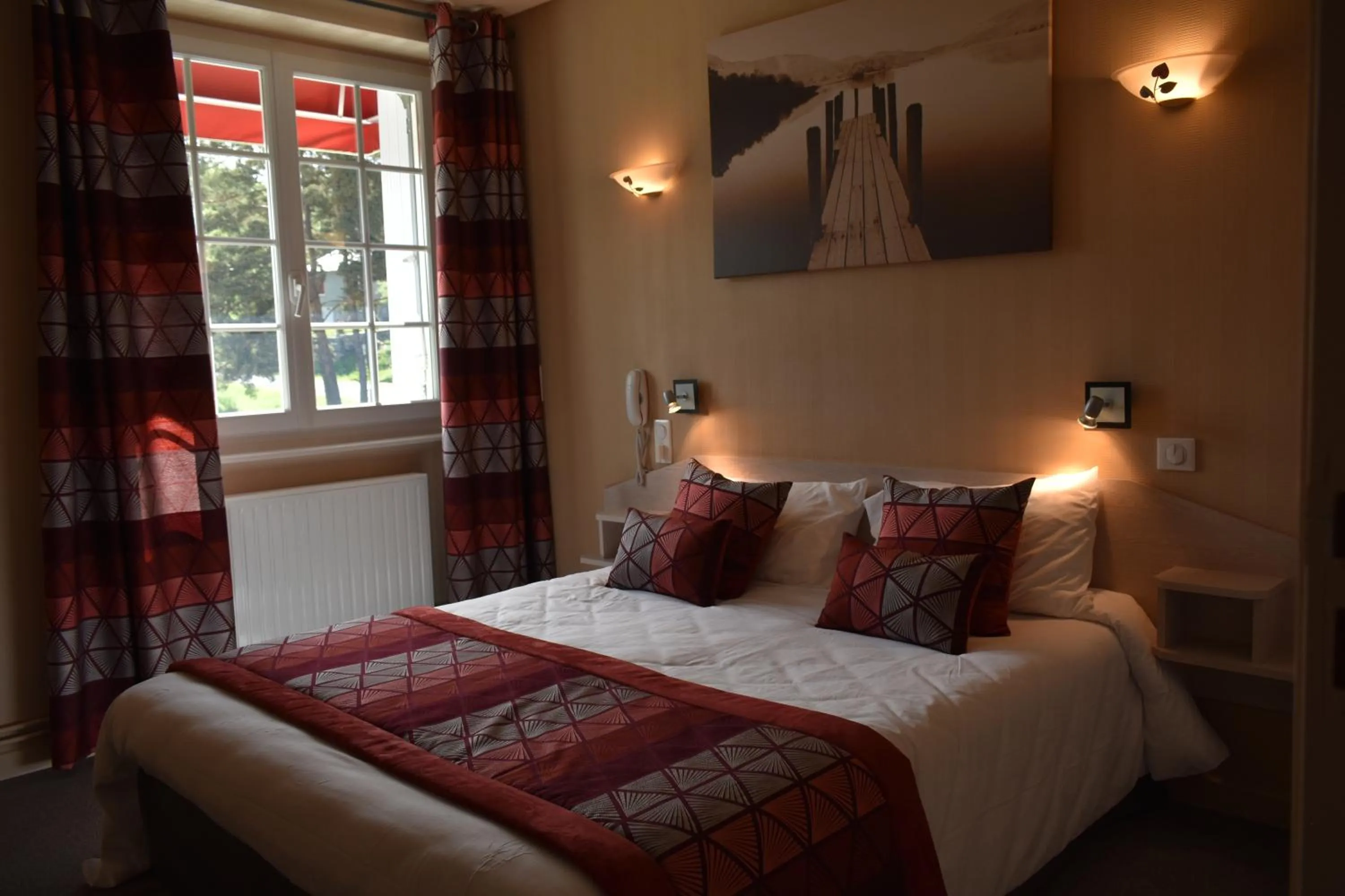 Bedroom, Bed in Logis Hôtel Beau Site