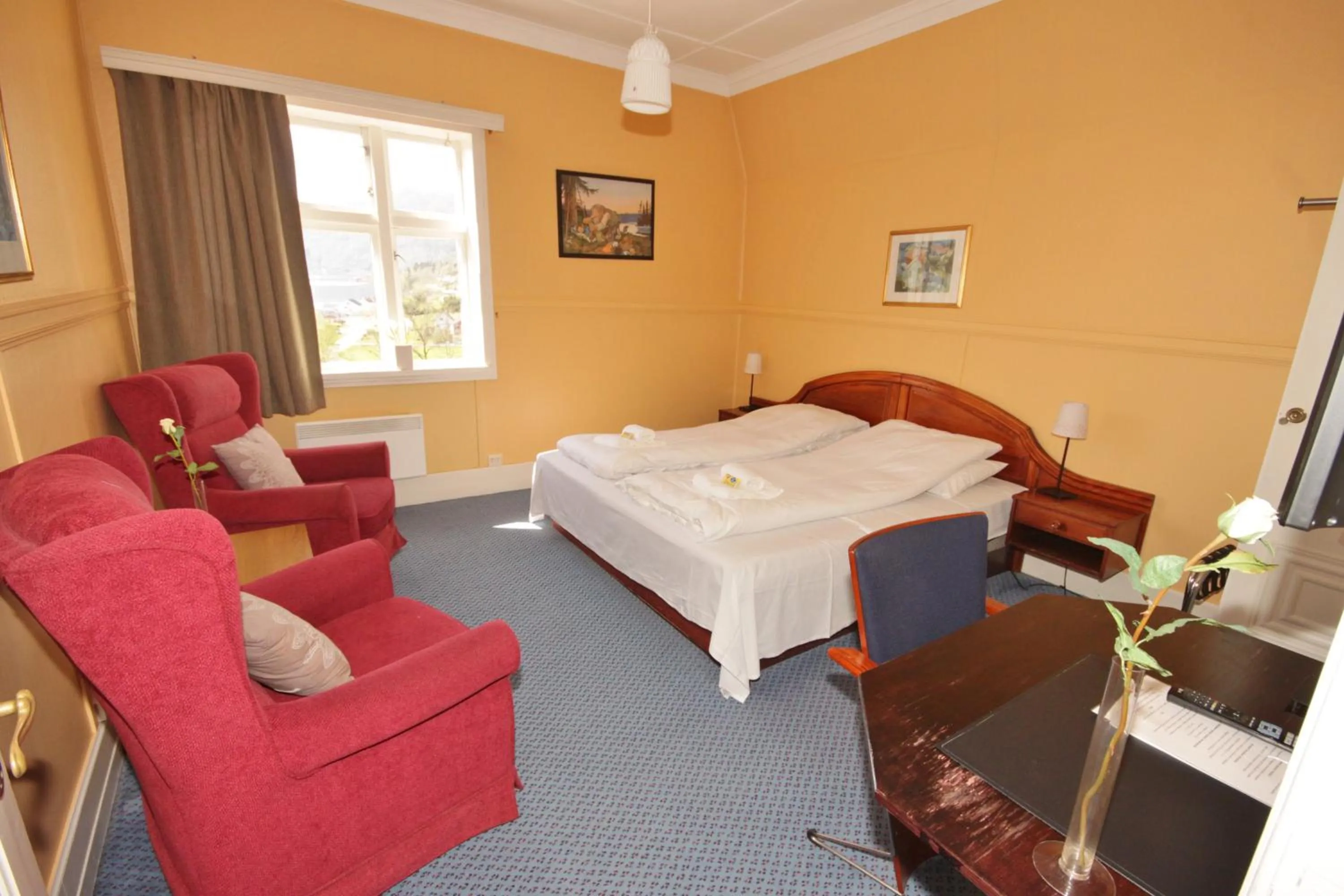 Bedroom in Sauda Fjordhotell