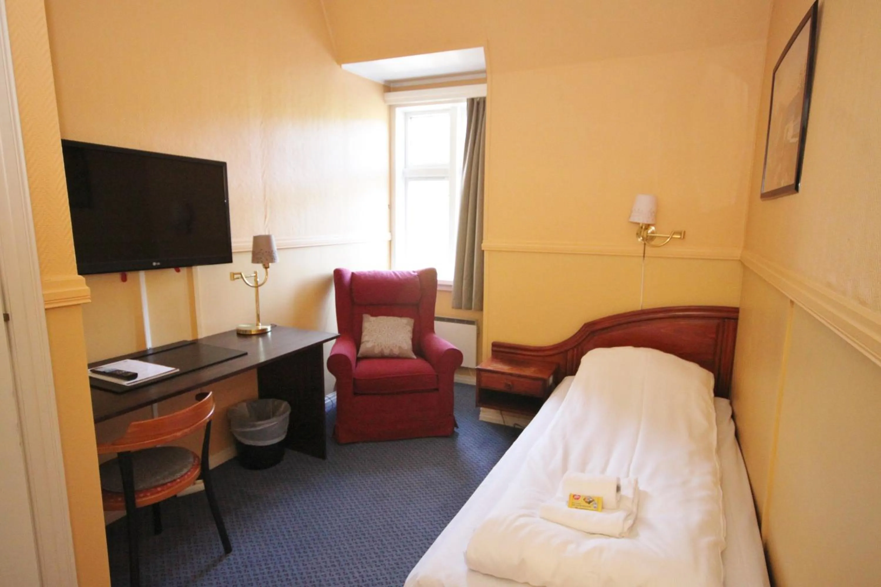 Bedroom in Sauda Fjordhotell