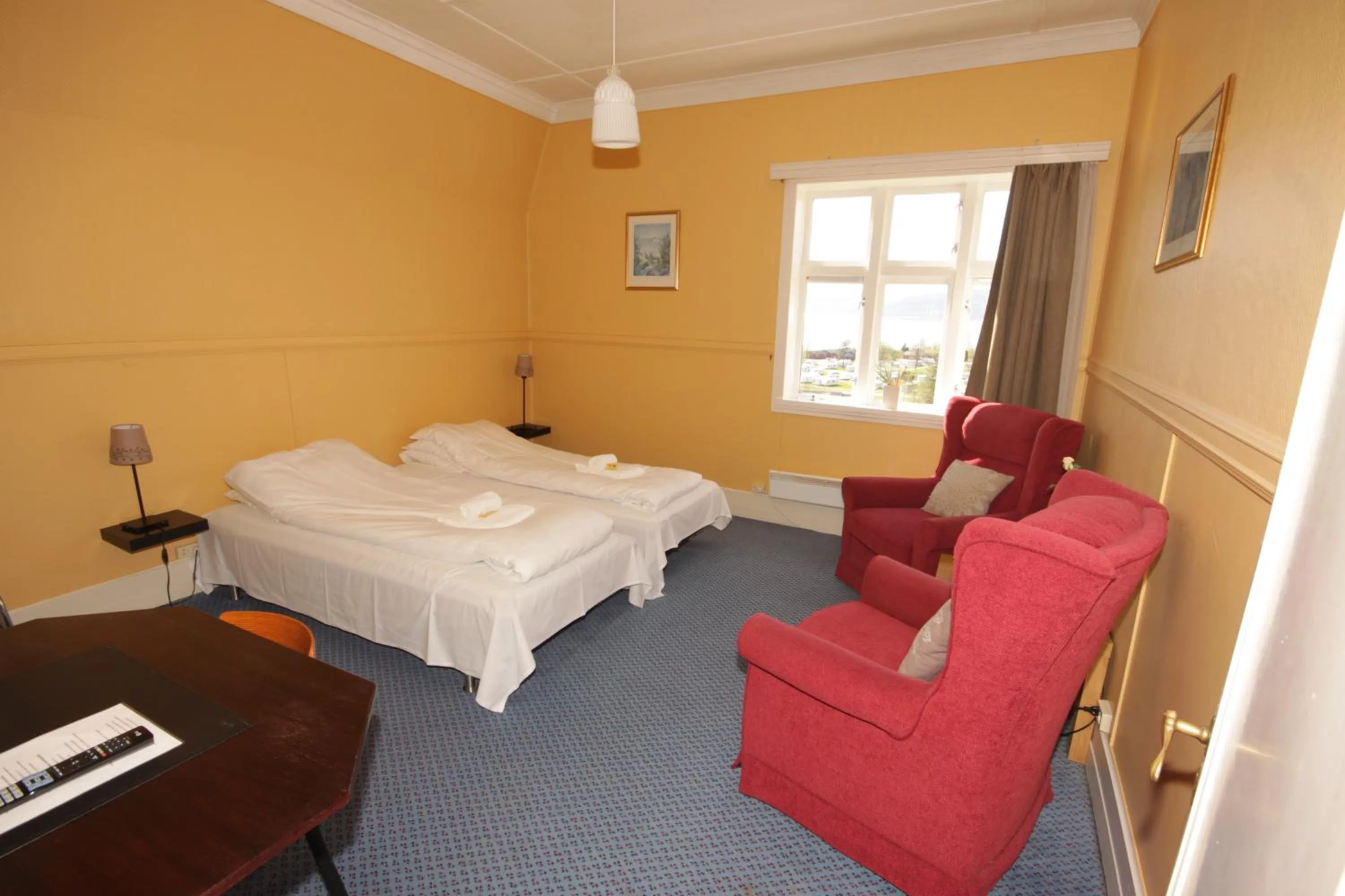 Bedroom in Sauda Fjordhotell