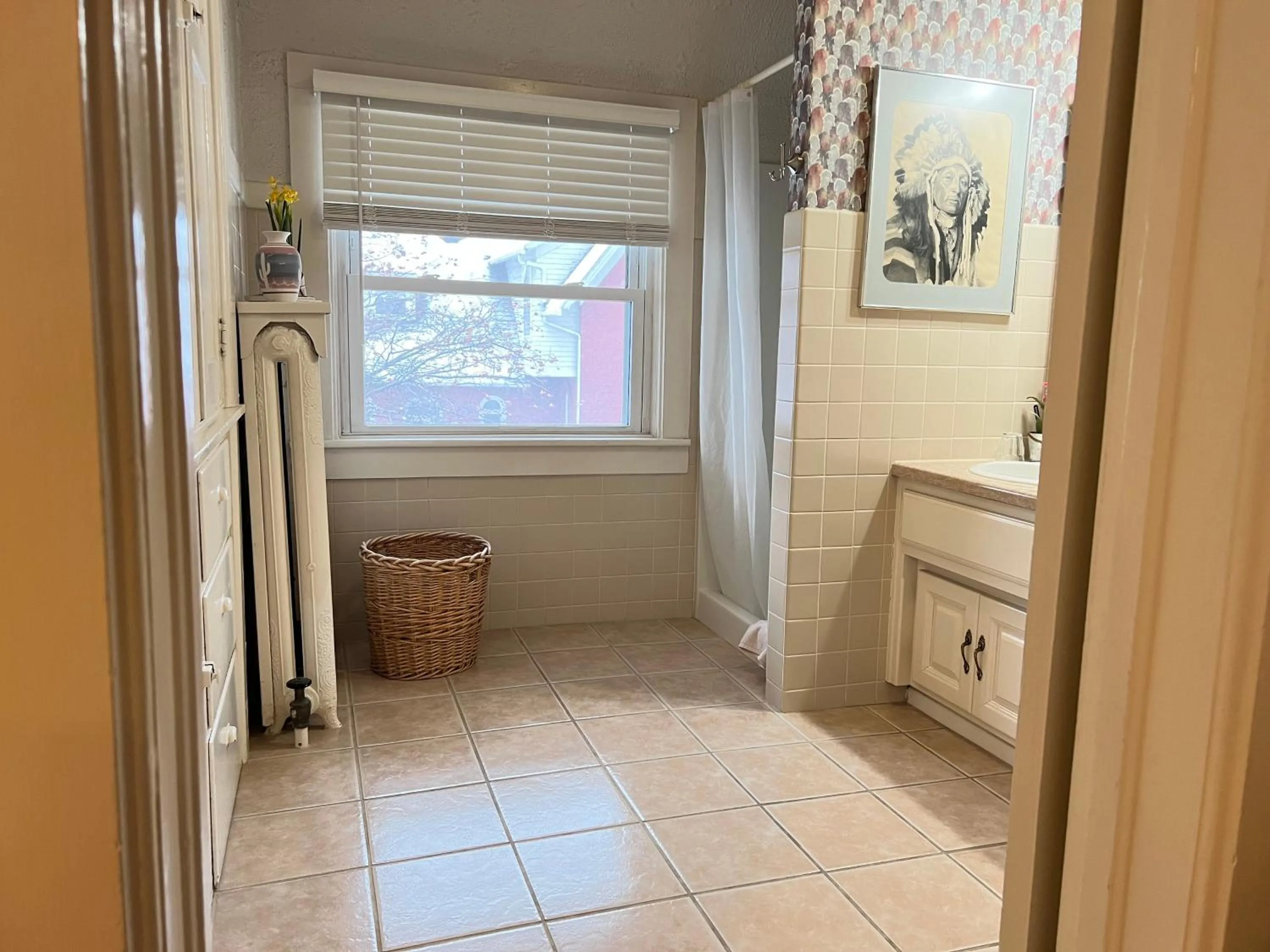 Shower in Astor House