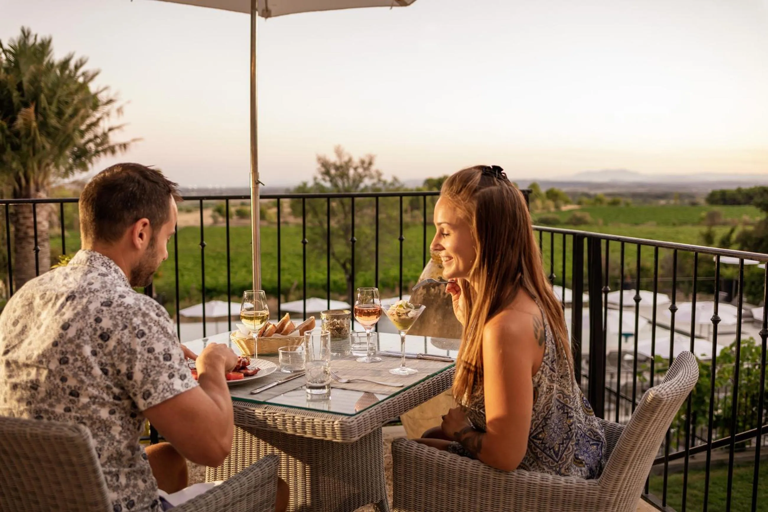 Restaurant/places to eat in Château Les Carrasses