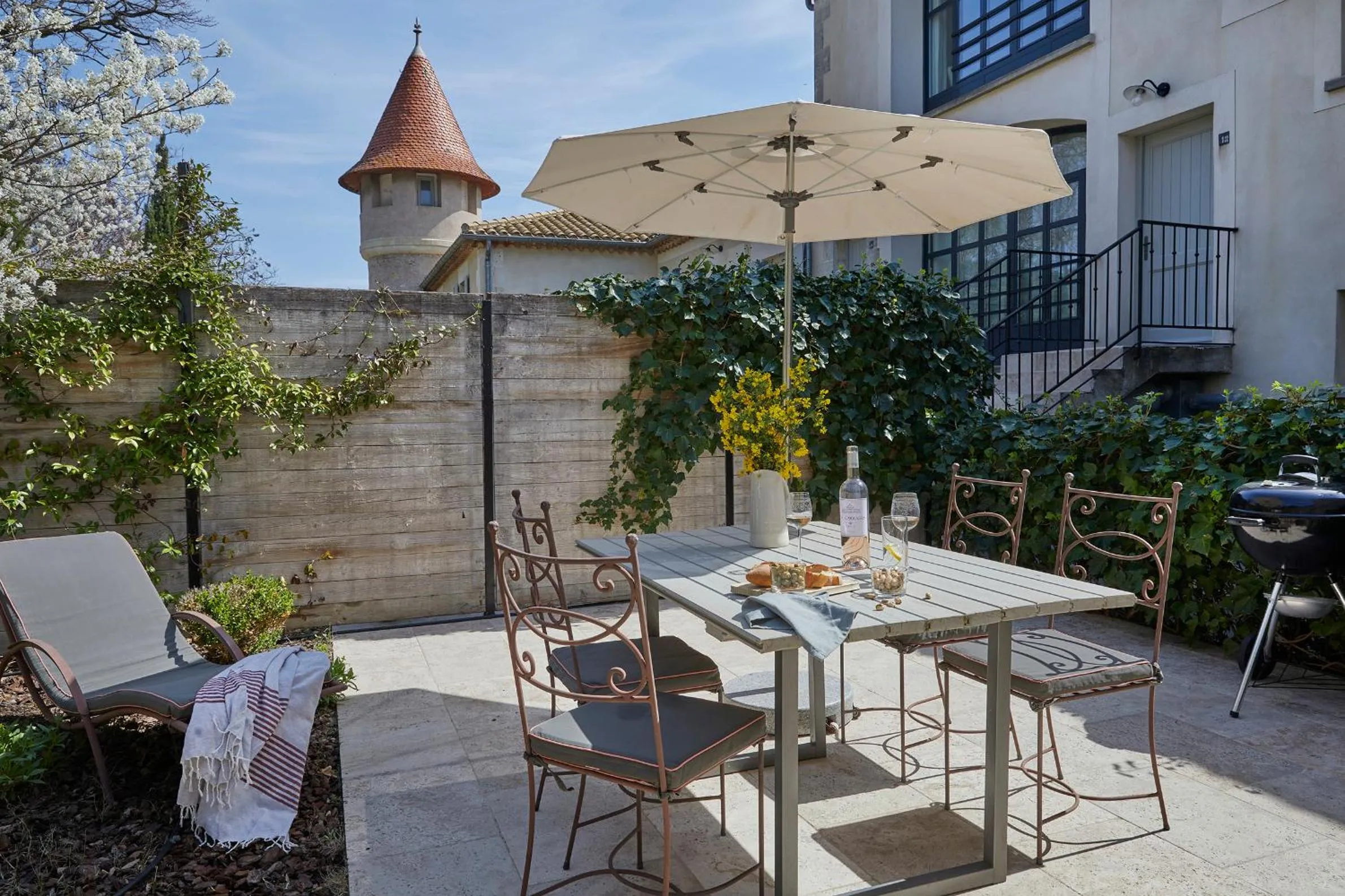 Balcony/Terrace in Château Les Carrasses