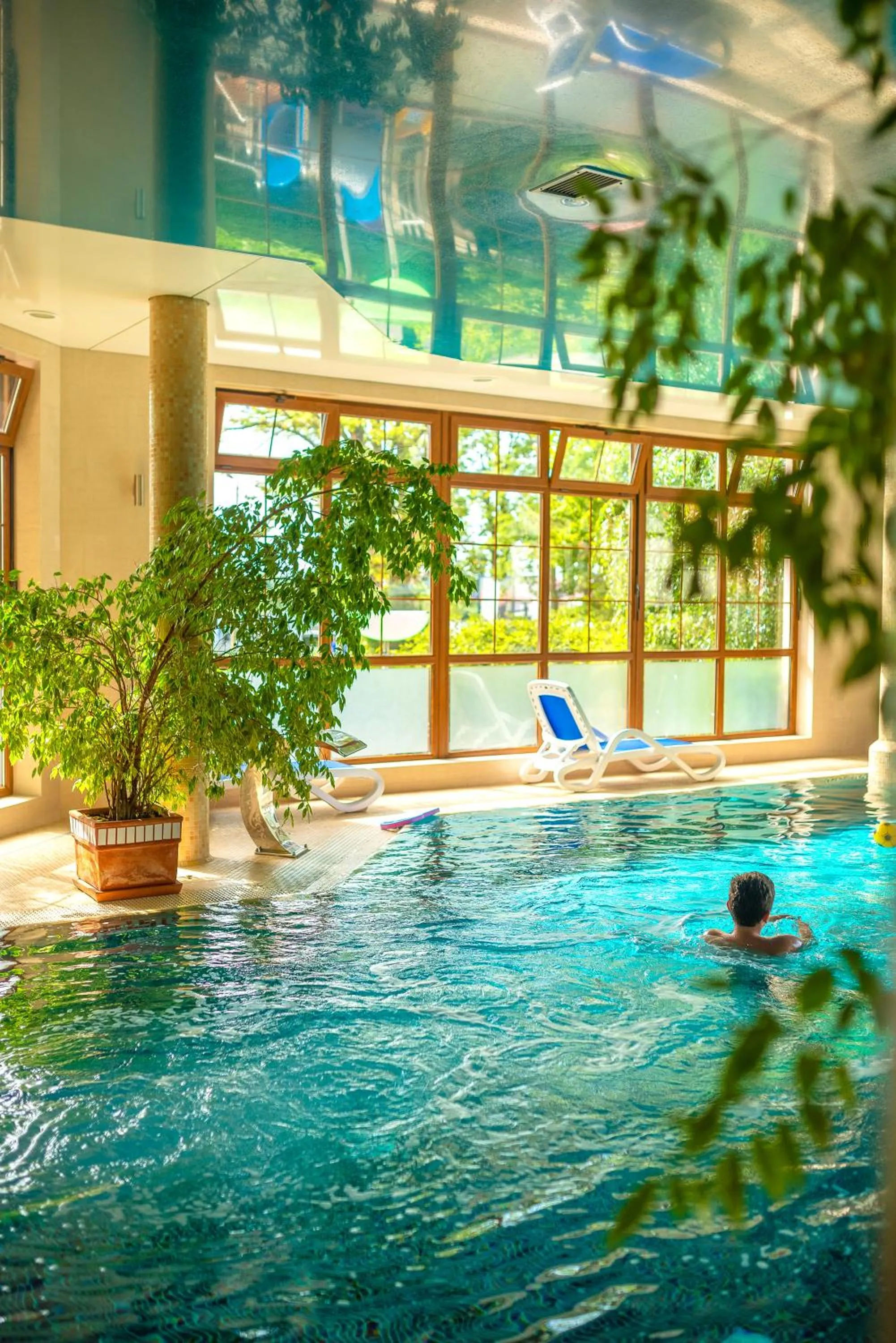 Swimming pool in Dworek Morski SPA & Wellness