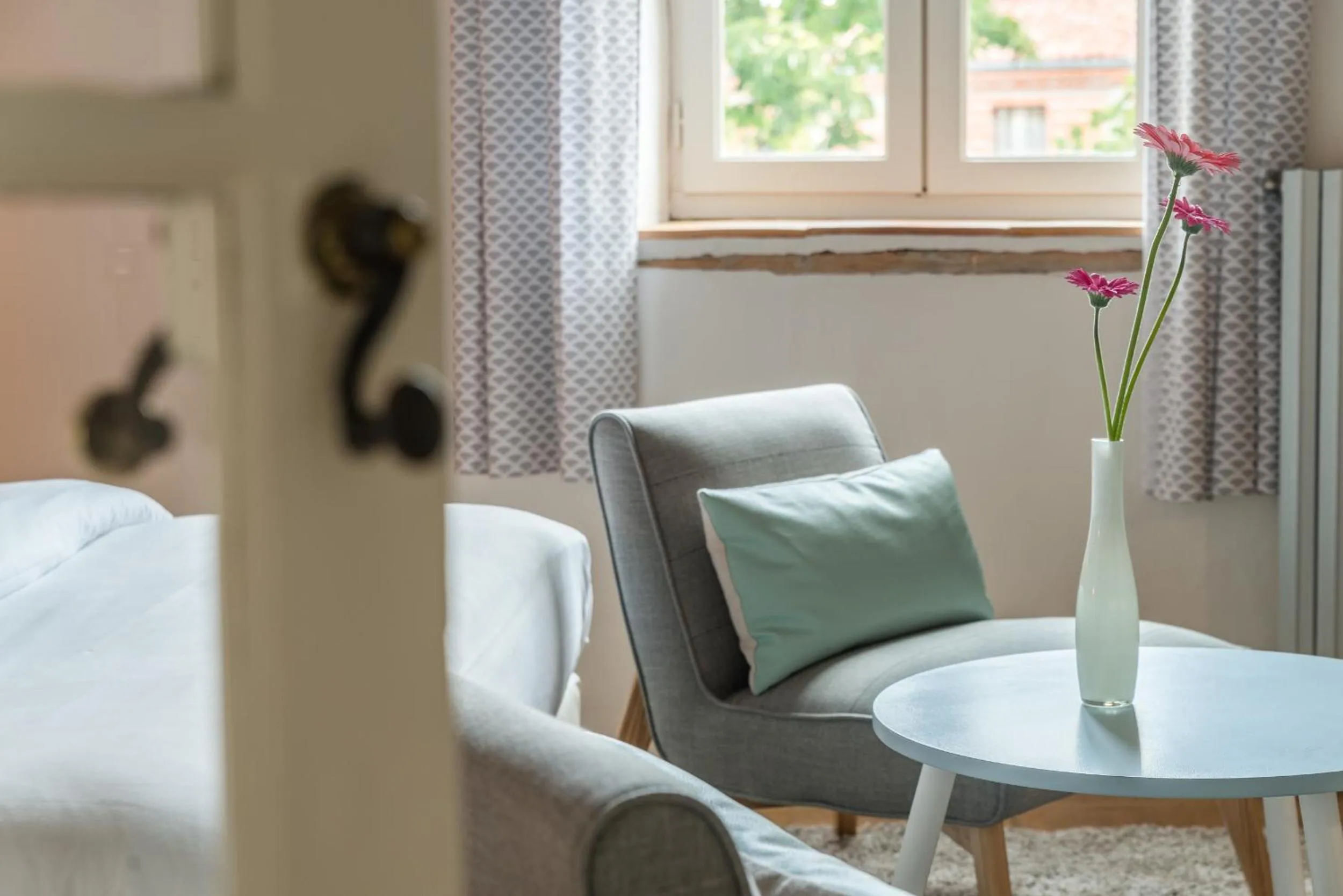 Seating area, Bed in Cap de Castel