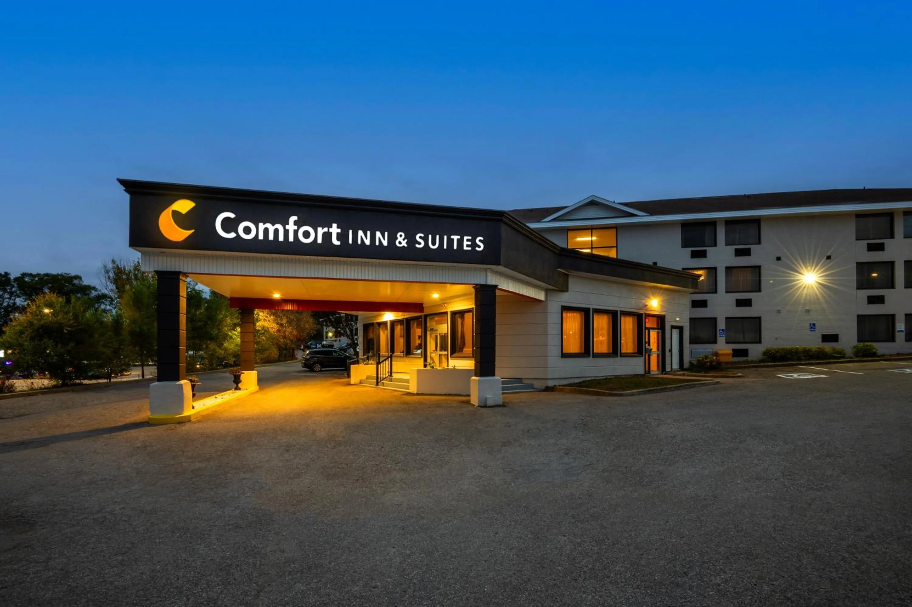 Property building in Comfort Inn & Suites