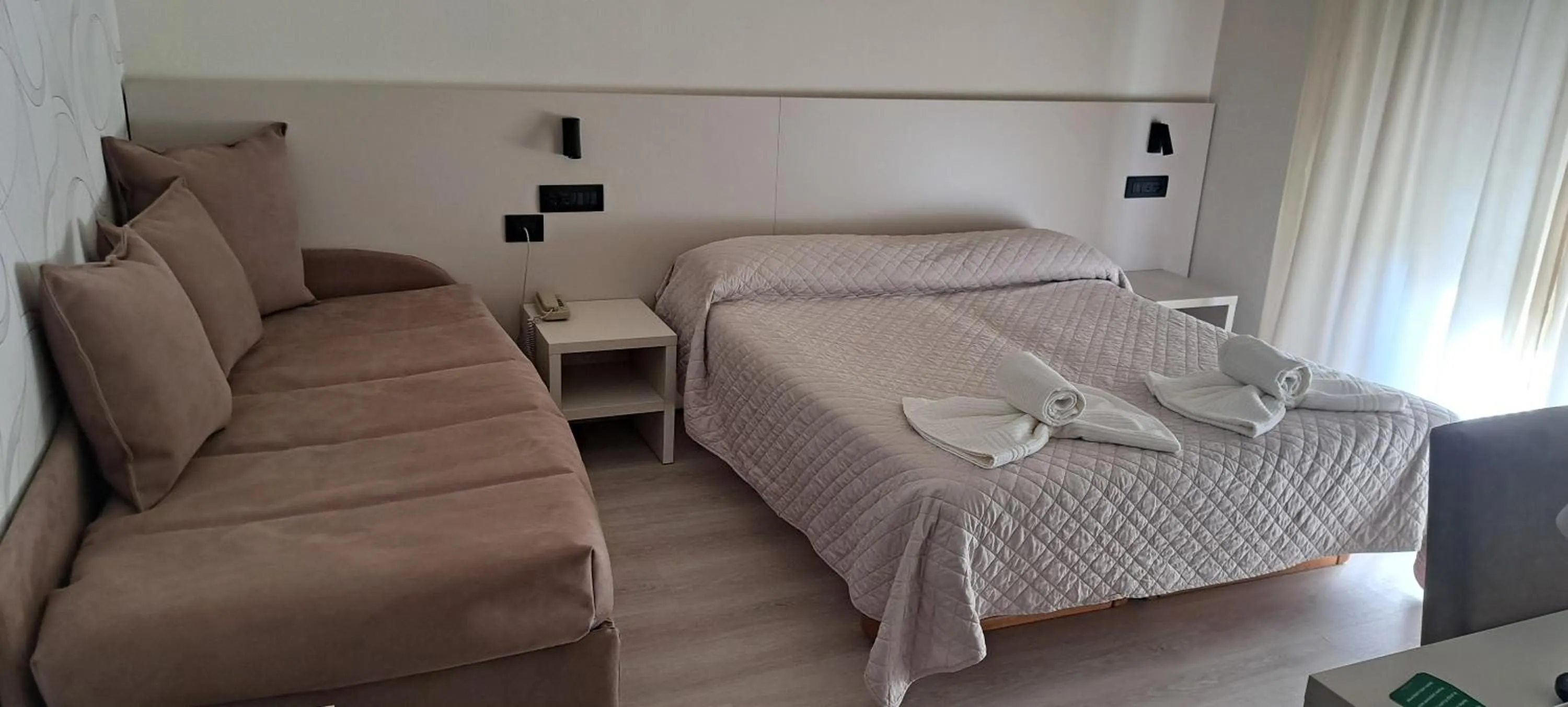 Photo of the whole room, Bed in Garnì Casa Rabagno