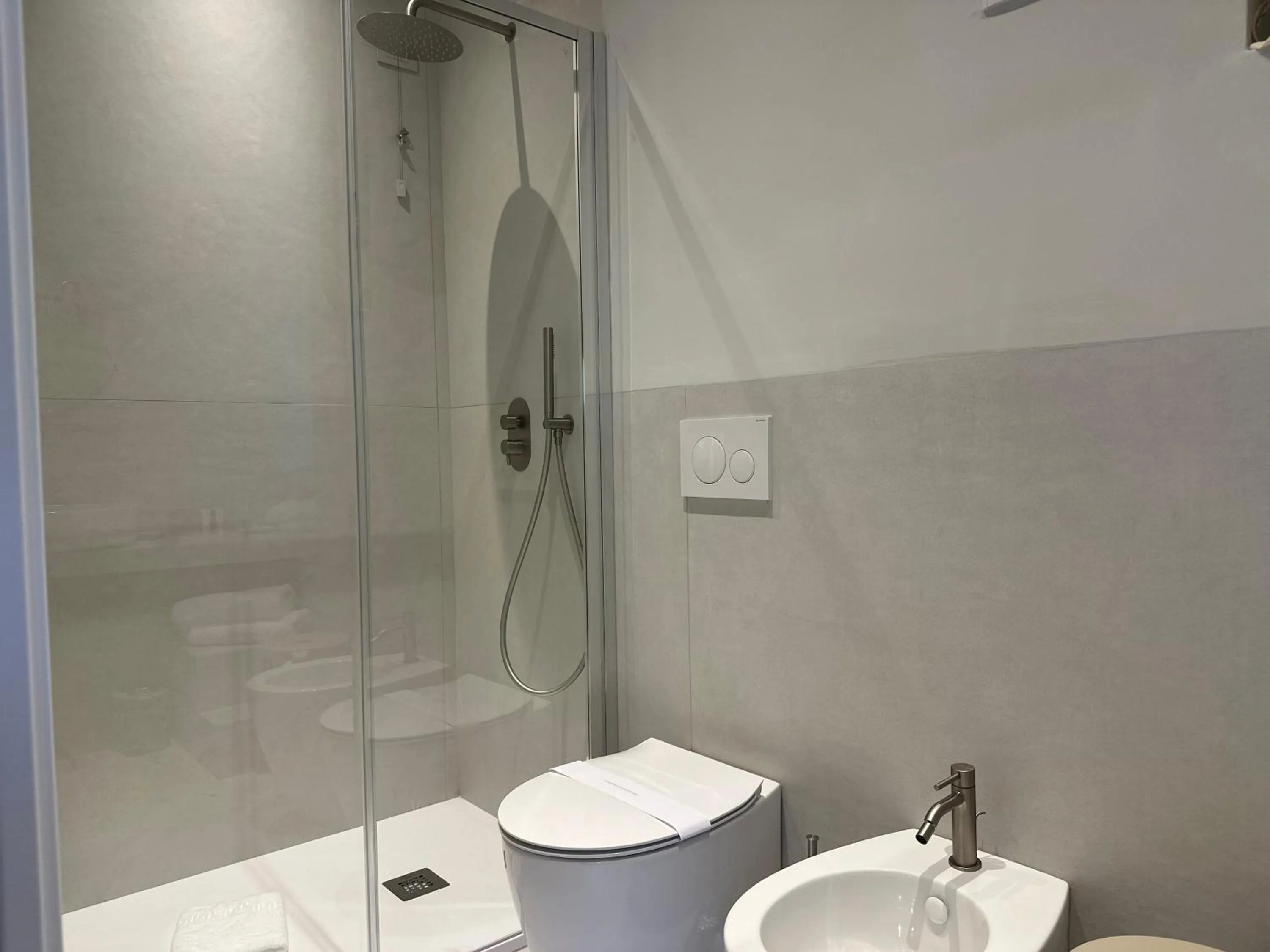 Shower in Hotel San Michele