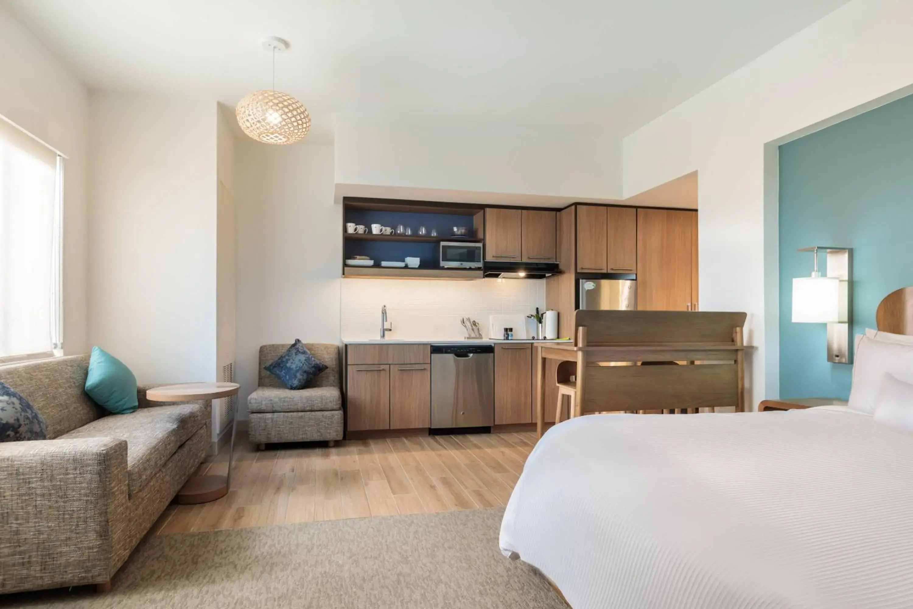 King Studio with Sofa Bed - Hearing Accessible in Element Houston Katy King Studio with Sofa Bed - Hearing Accessible in Element Houston Katy