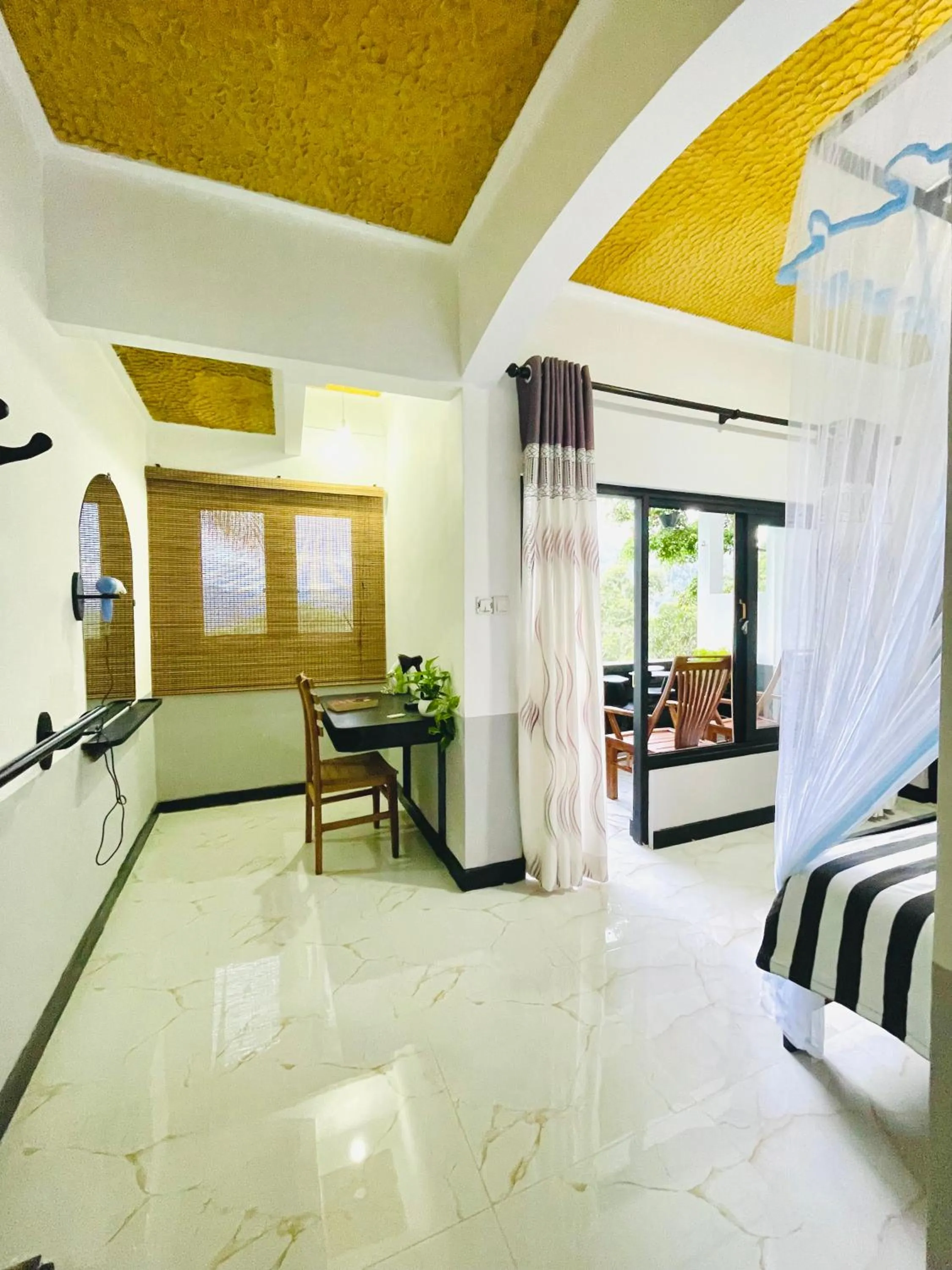 Photo of the whole room, Bed in Royal Mount Ella