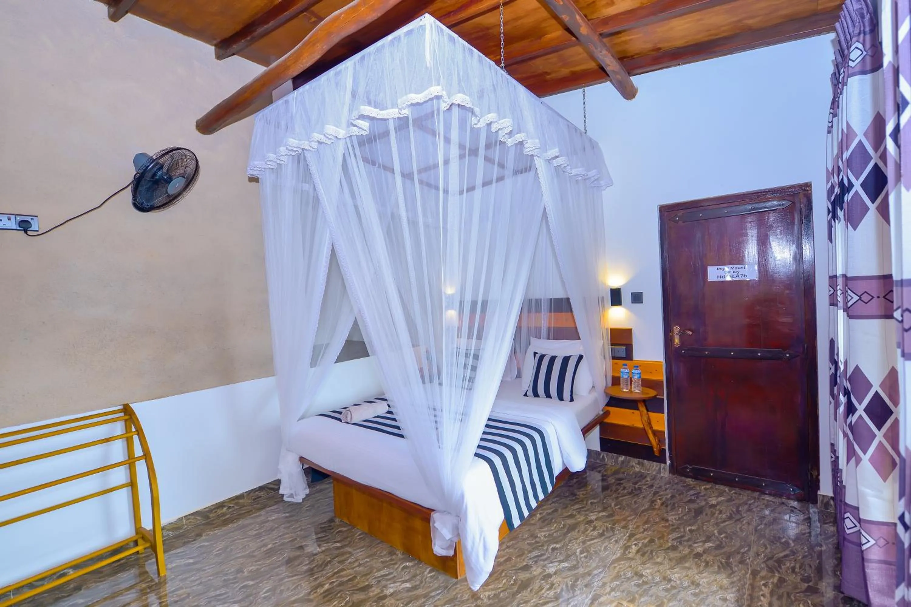 Bed in Royal Mount Ella