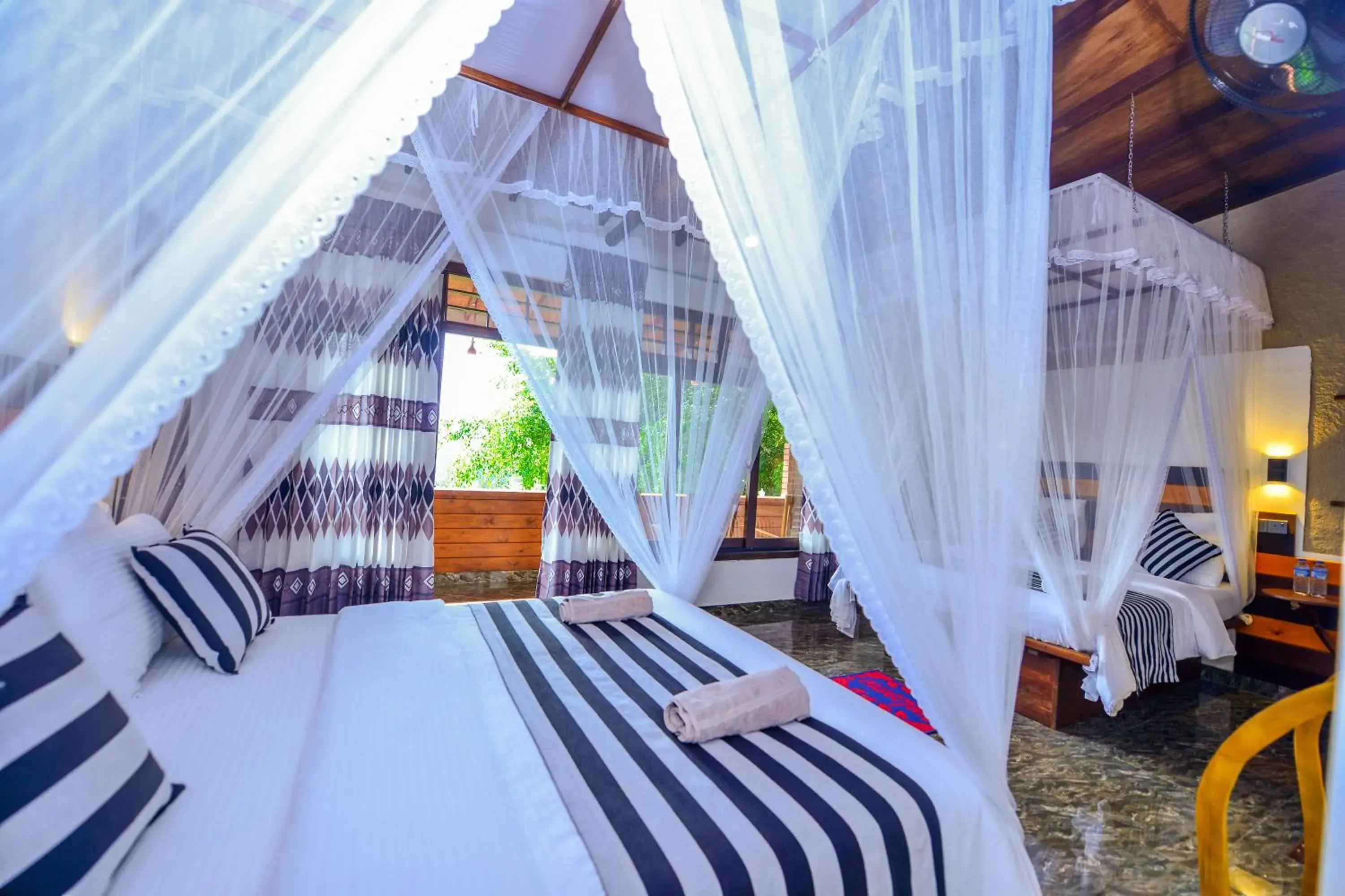 Family Room with Mountain View in Royal Mount Ella Family Room with Mountain View in Royal Mount Ella